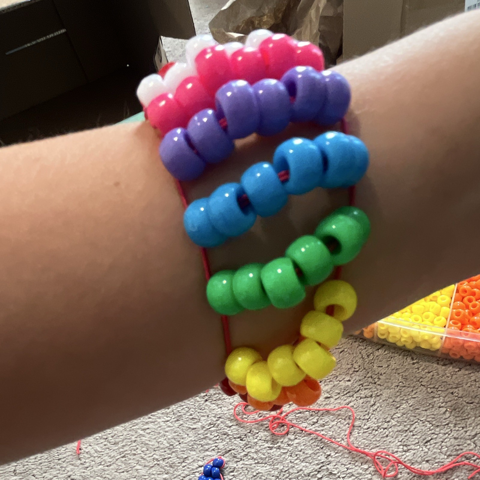 Multicolor Plastic Pony Bead Stretch Bracelet Set, Unisex Adults
