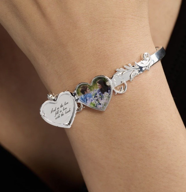 Authentic New Alex + Ani The Twilight Saga Bella & Edward Locket Cuff Bracelet