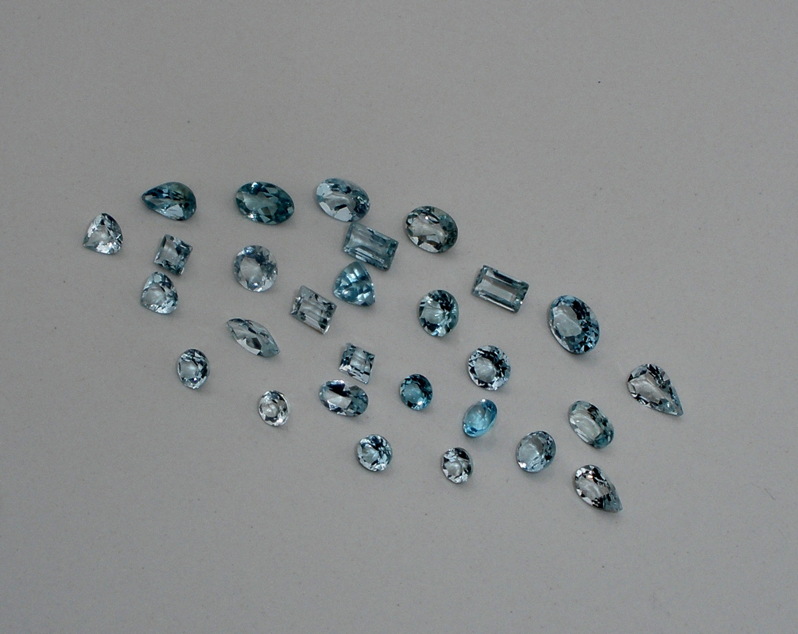 Aquamarine gem mix loose parcel over 5 carats
