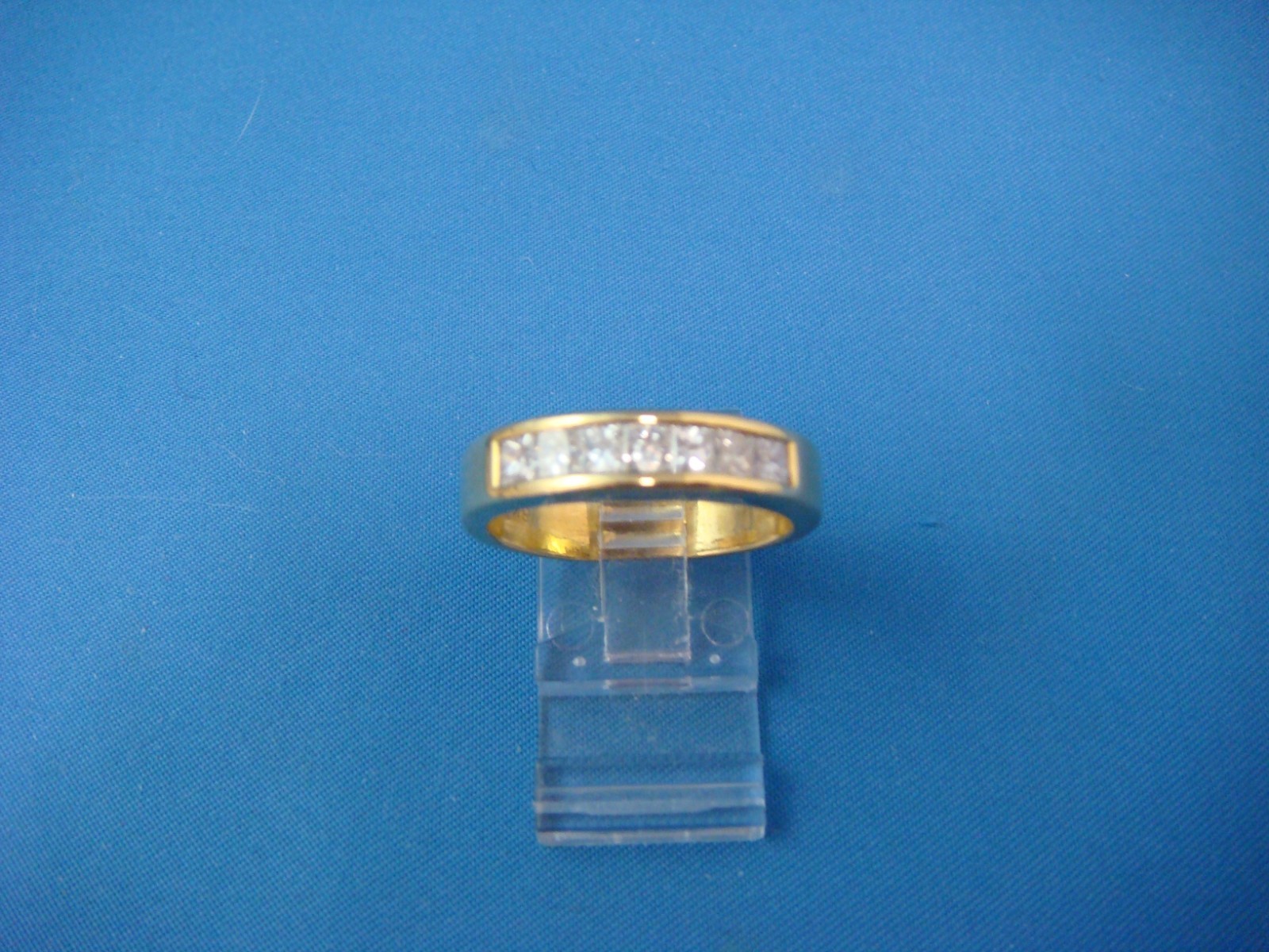18 KT GOLD MEN’S WEDDING BAND & 1.0 CARAT PRINCESS CUT DIAMONDS 7.7 GRAM SIZE 10