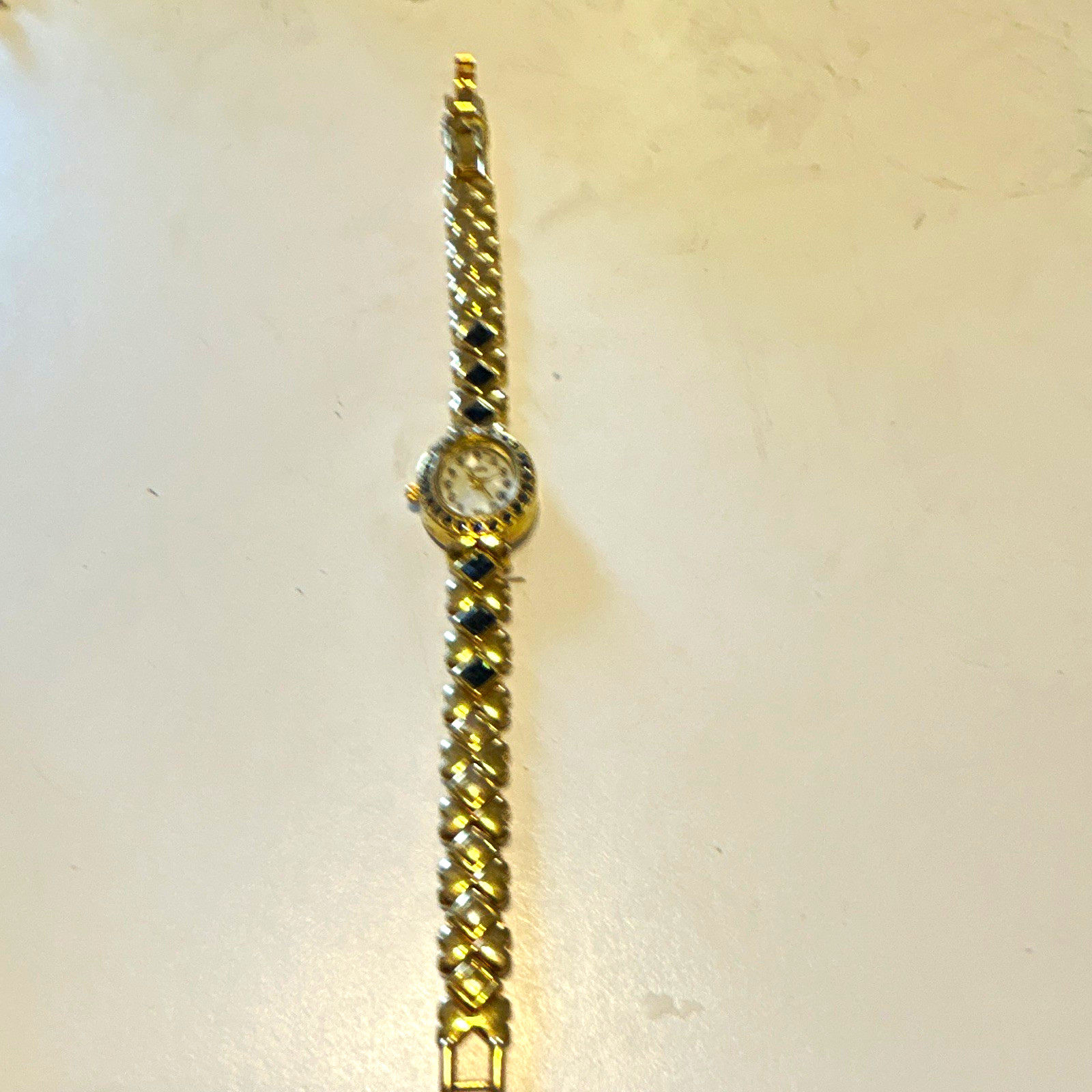 Women’s Analog Dress Watch Gold Tone Metal Bracelet White Dial Round 12-Hour