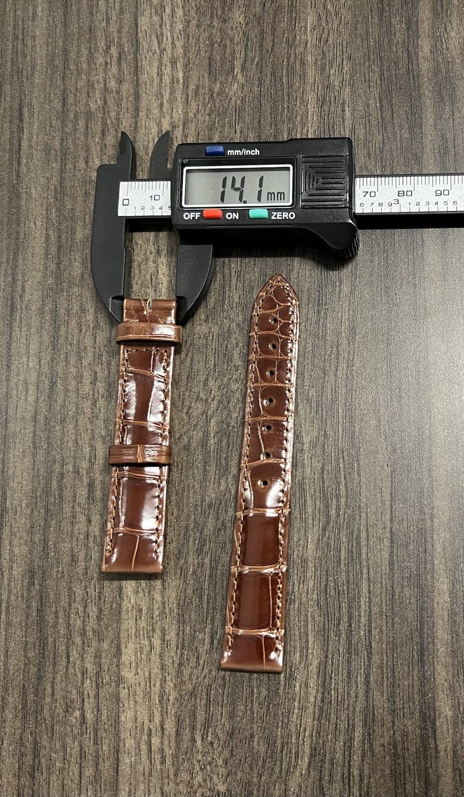 Authentic CARTIER Alligator Brown Leather 16x14mm KD44AJ40 Bracelet – OC#1184