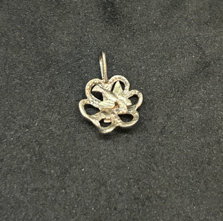 925 Sterling Dove in Flower Pendent 0.5in – 0.7g