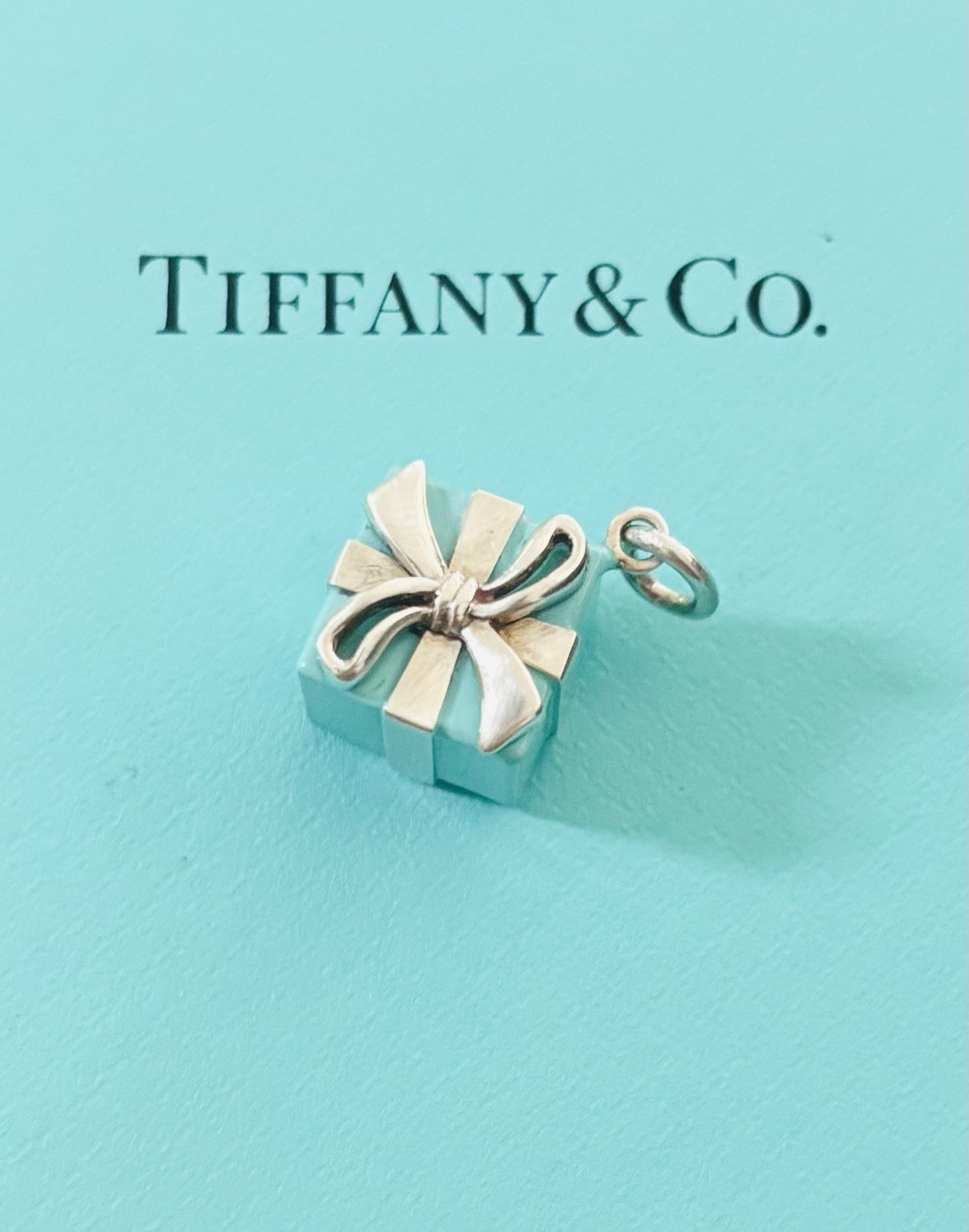 Tiffany & Co 925 Silver & Blue Enamel Present Gift Box .46” Charm 7.7 Gram Pouch