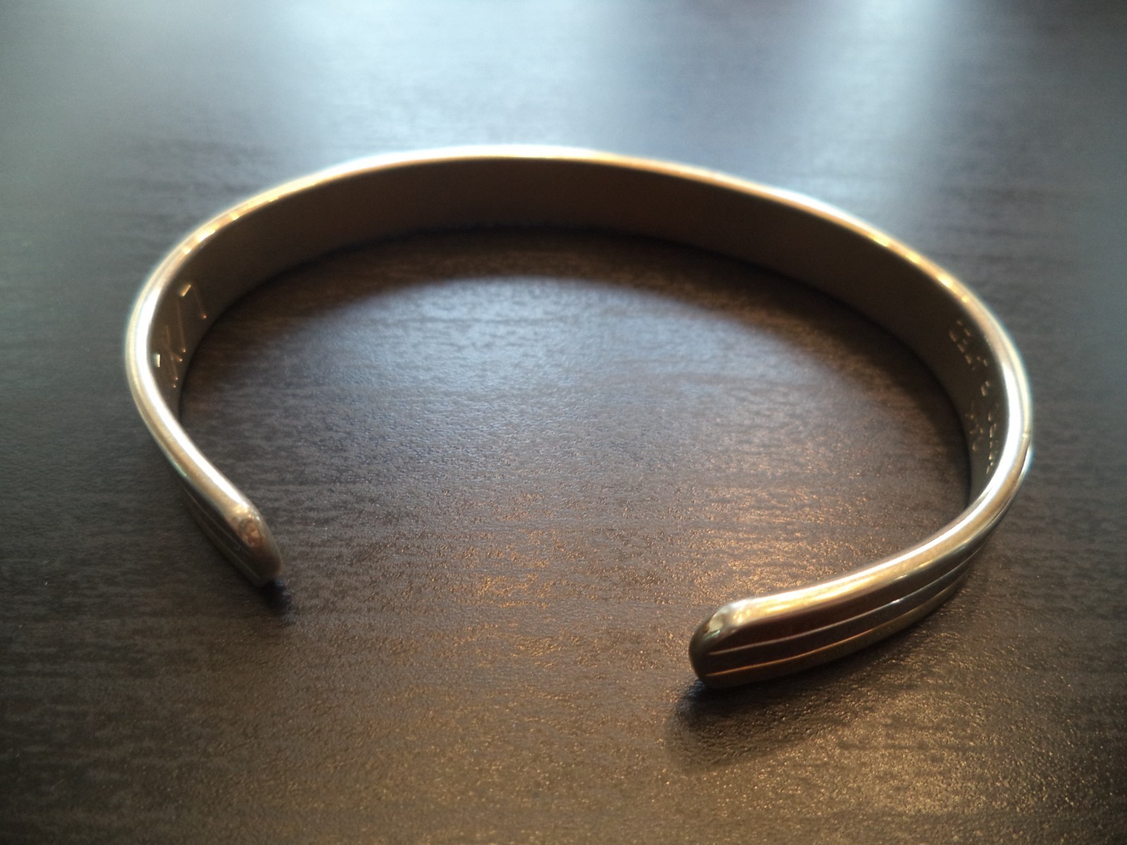 STUNNING VINTAGE ESTATE SIGNED 24K ELECTRO PLATE CUFF 6.5″ BRACELET! G46004