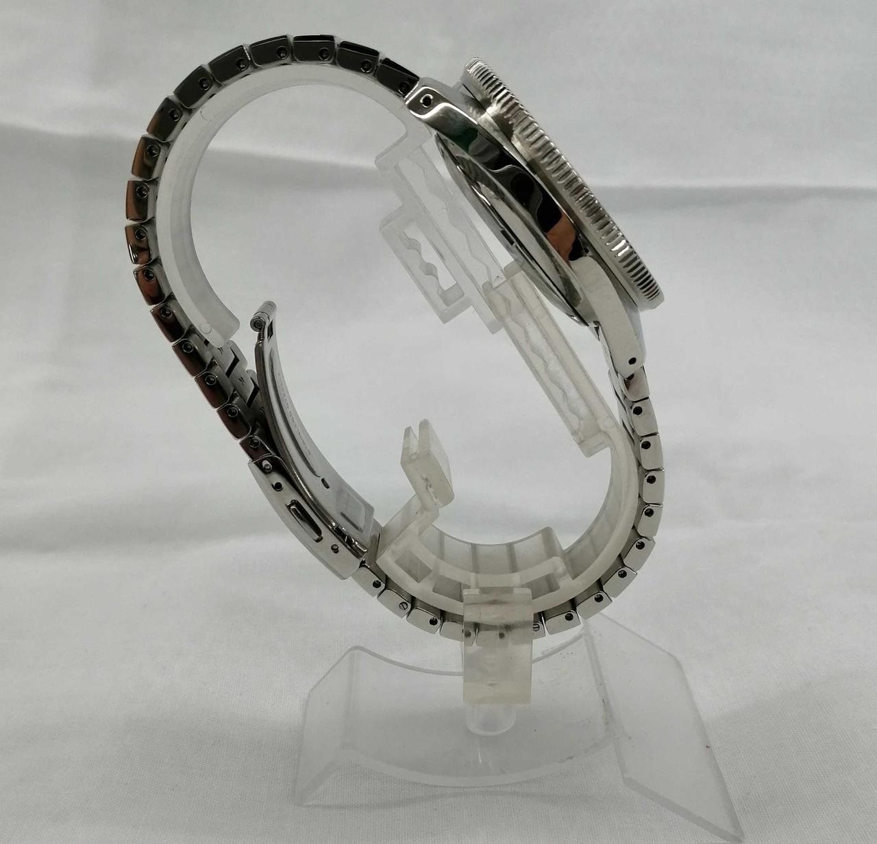 SEIKO Automatic Wristwatch Model 4R36 16CO