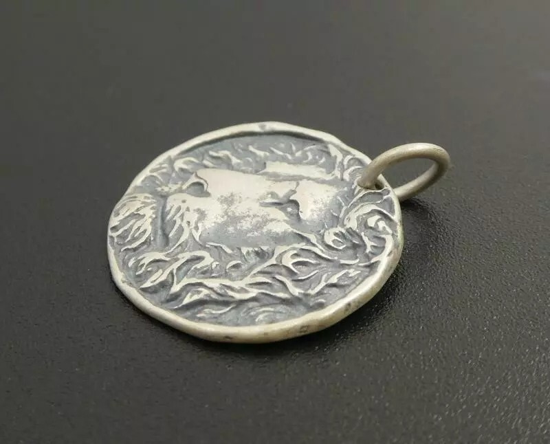 Handmade Unique Antiqued Sterling Silver Lion Head Round Charm Pendant Necklace