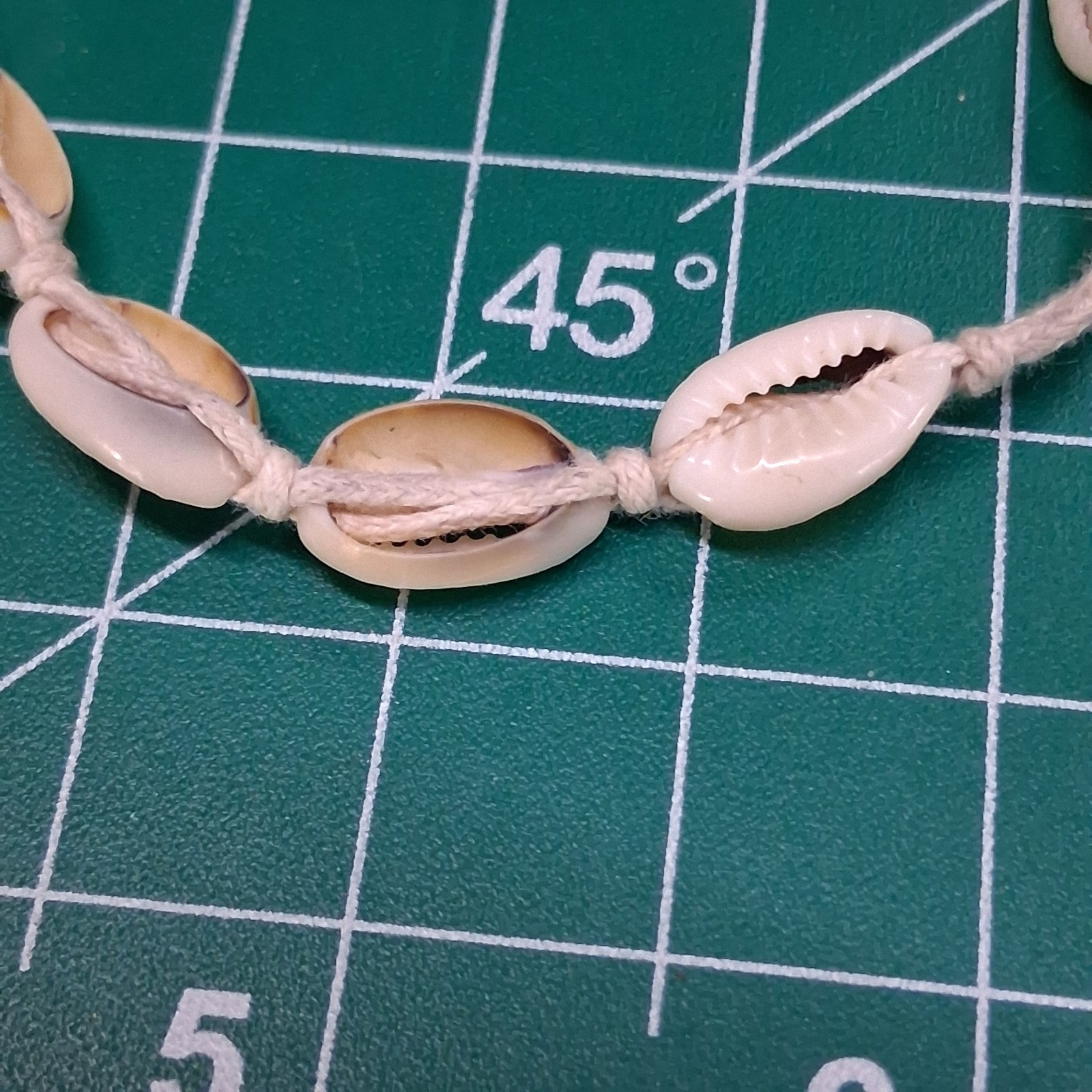 Vintage White Sea Shell Charm Adjustable Size Cotton Cord Bangle Bracelet