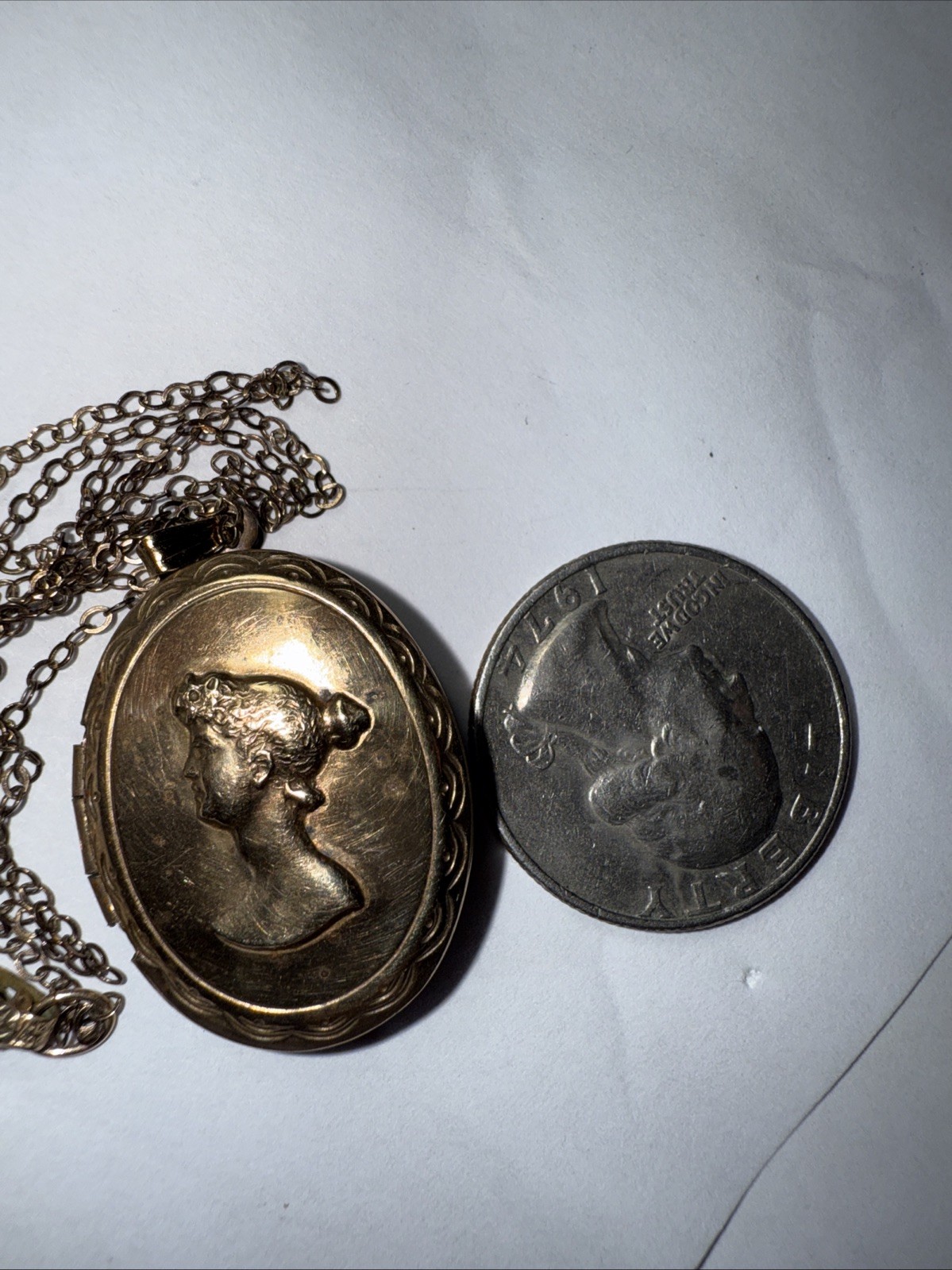 Necklace Pretty Locket Gold Filled ? Victorian Pretty Lady 100 Years Left Facing