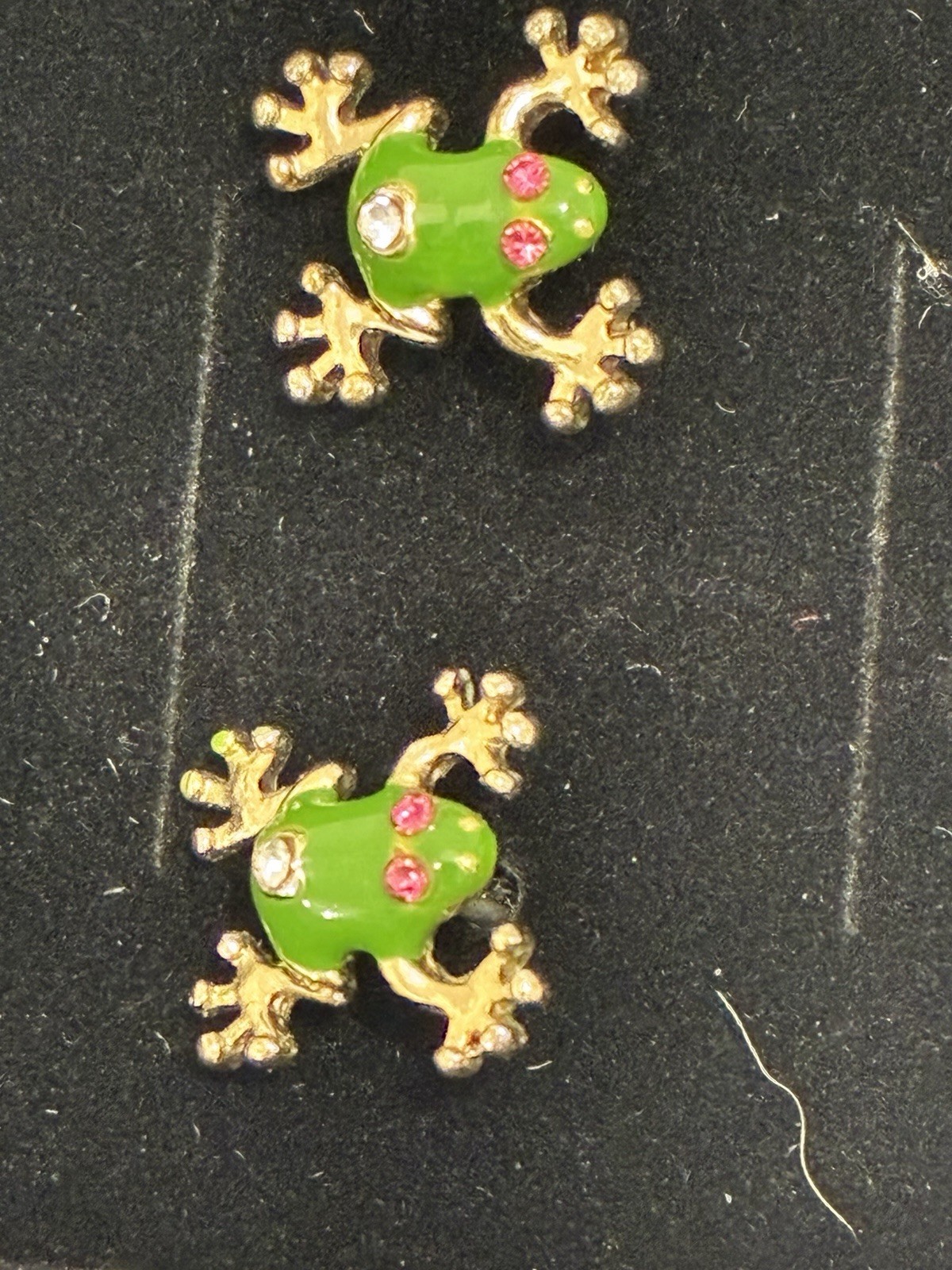 Betsey Johnson Green Enamel Frog Stud Earrings Gold Tone Pink Crystal Critter