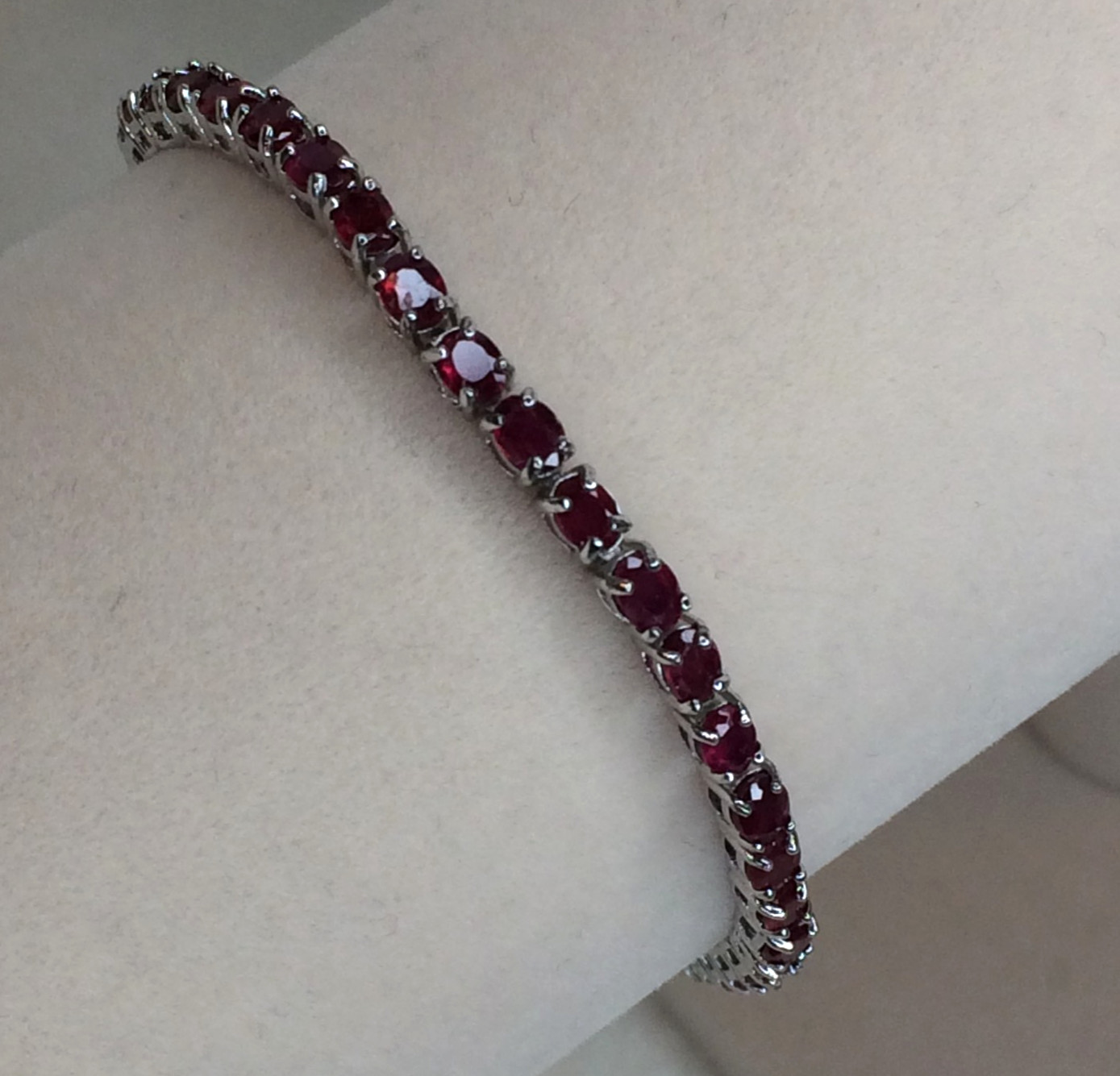 Red Mahaleo® Ruby Rhodium / Sterling Silver 7.5″ Tennis Bracelet 10.00ctw NEW