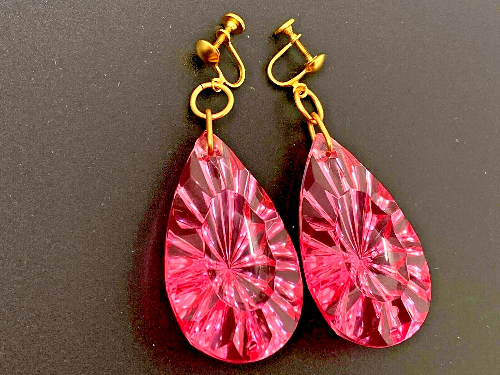 Vintage Pink Acrylic Lucite Dangling Large Gold tone Screw back Earrings