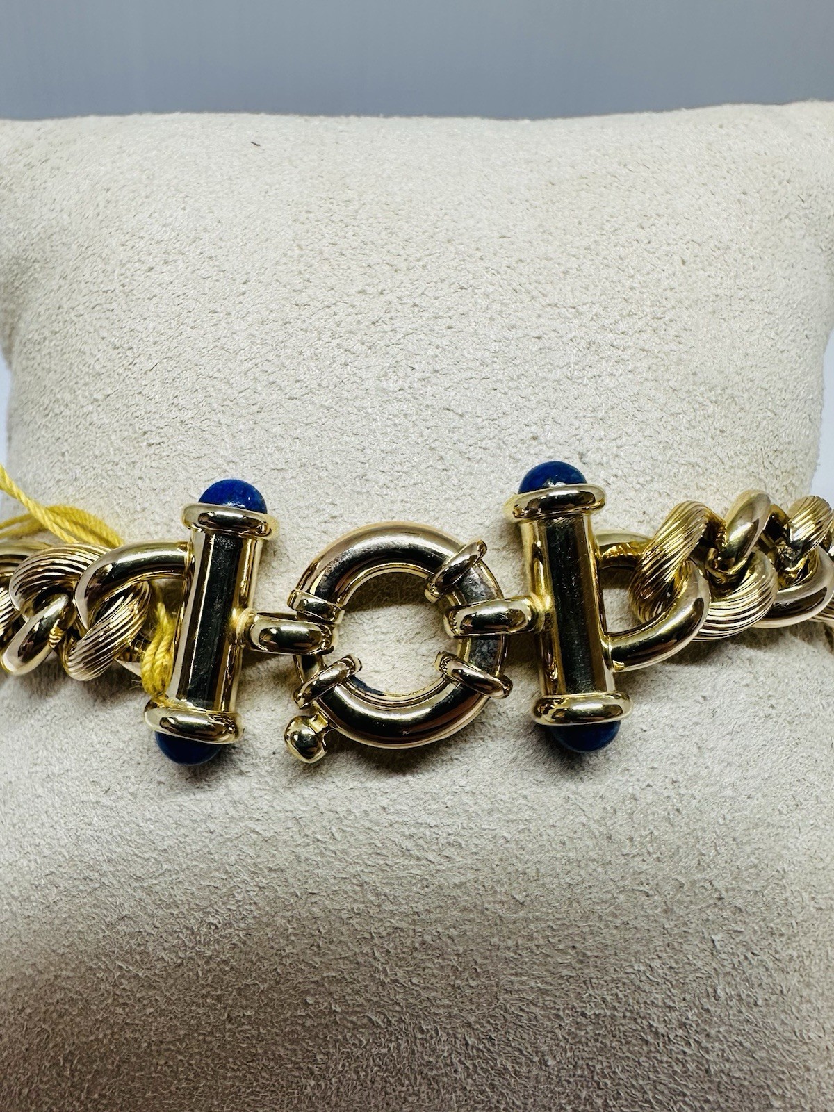 14k Gold Bracelet With Textured Links – Lapis Lazuli