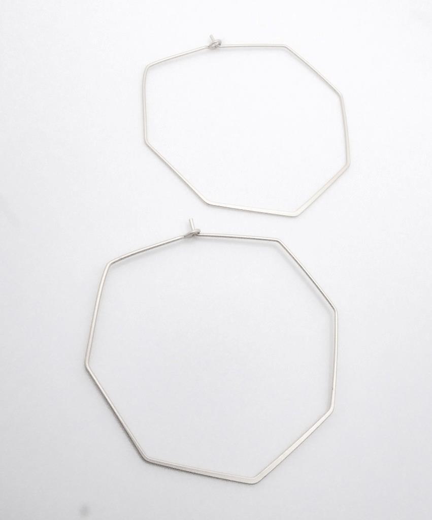 GORGEOUS Lightweight Mat Silver Thin Wire Organic Octagon Threader Hoop Earrings