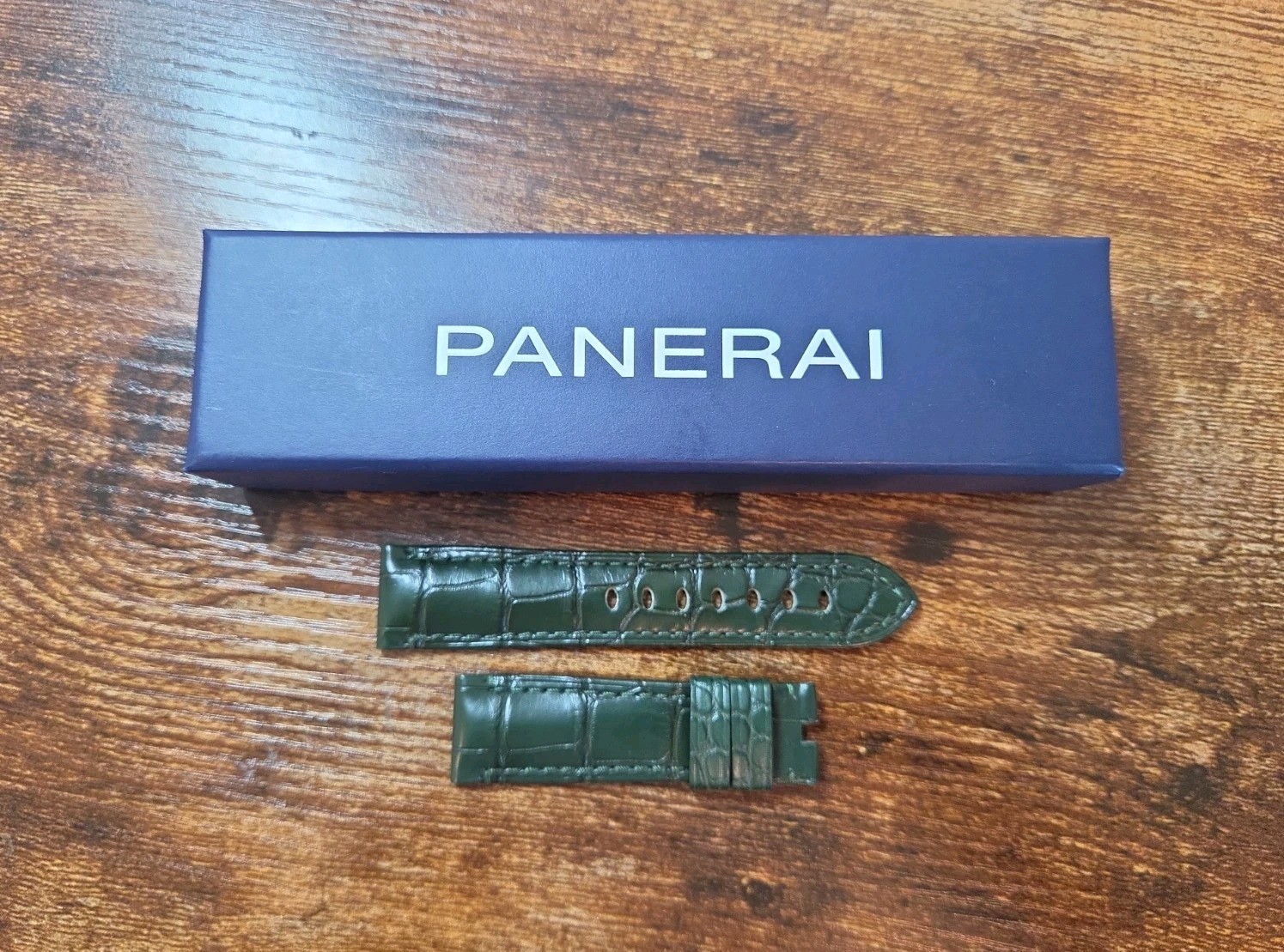 Panerai 22/20mm OEM Alligator Dark Green Strap for Tang Pin Ardillon Buckle
