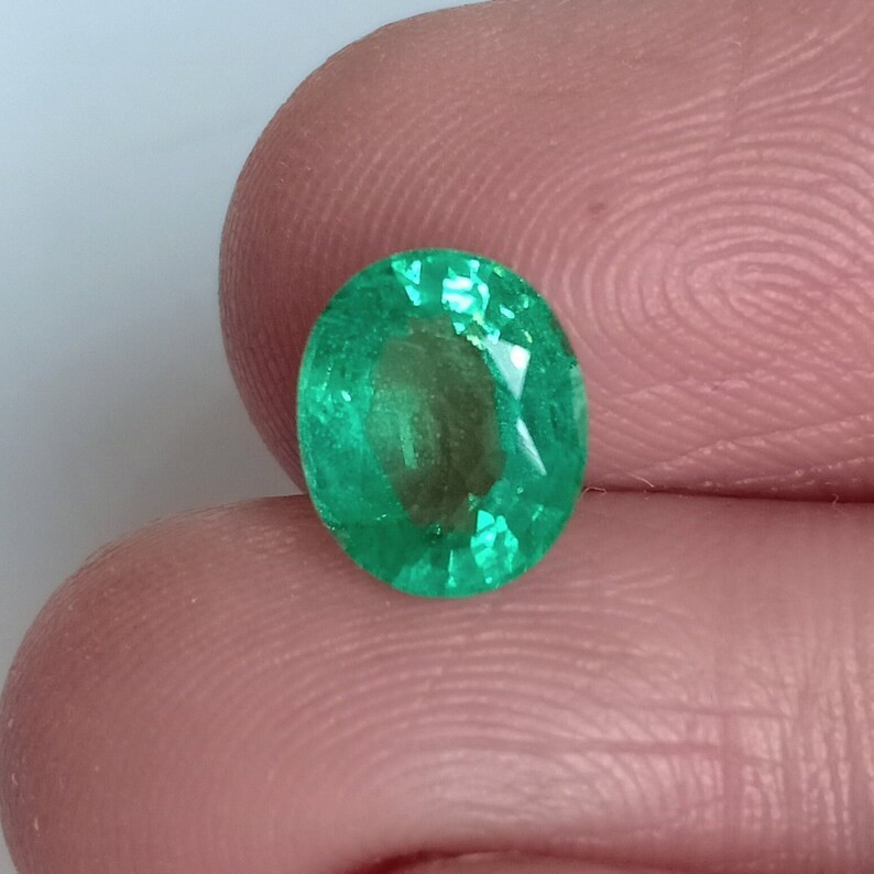 Certified Top Quality Green Emerald Oval Shape Unheated Untreated Gem 1.83 Ct