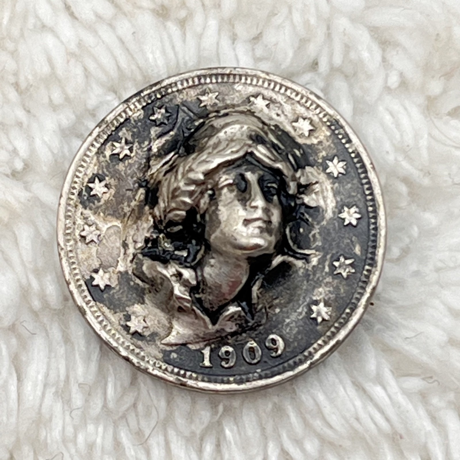 Vintage Antique 1909 Liberty Head Coin Brooch Lapel Pin 3D Face Silver Tone .75″
