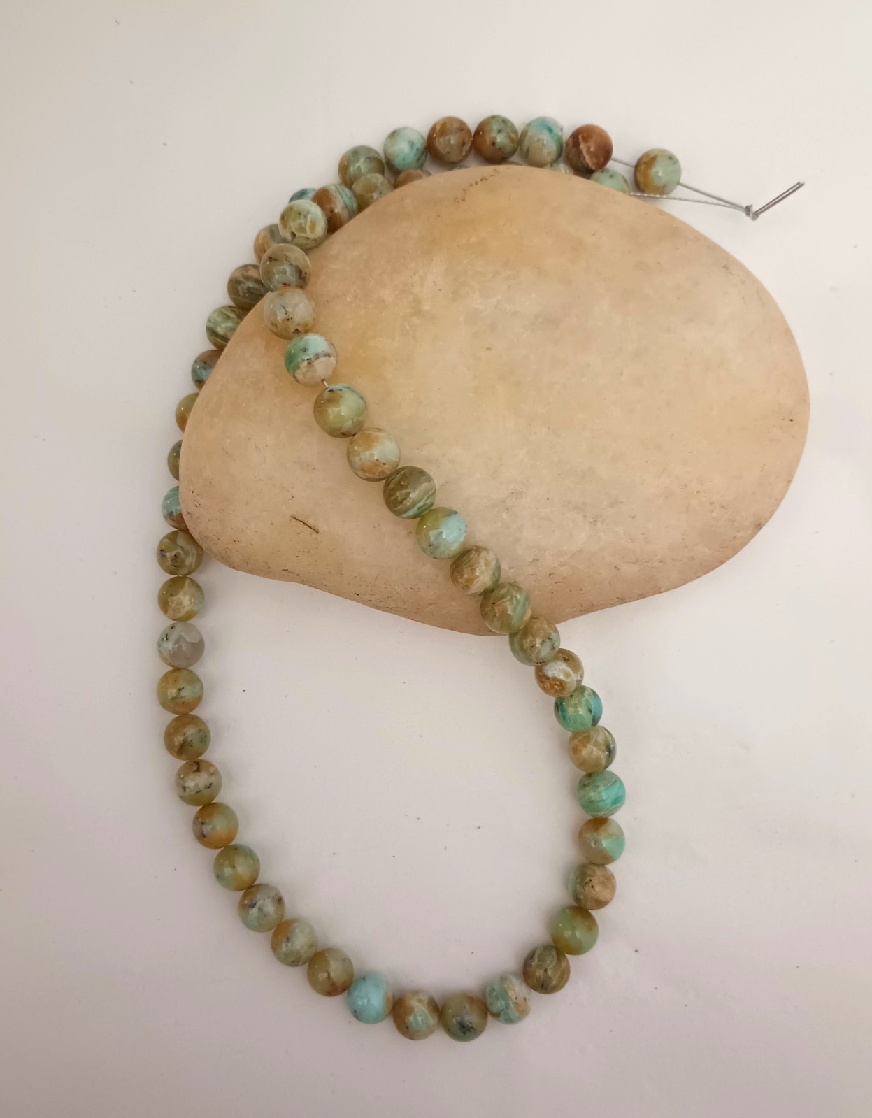 PERUVIAN OPAL 8MM ROUND BEADS – 17.75″ Strand – 5281E