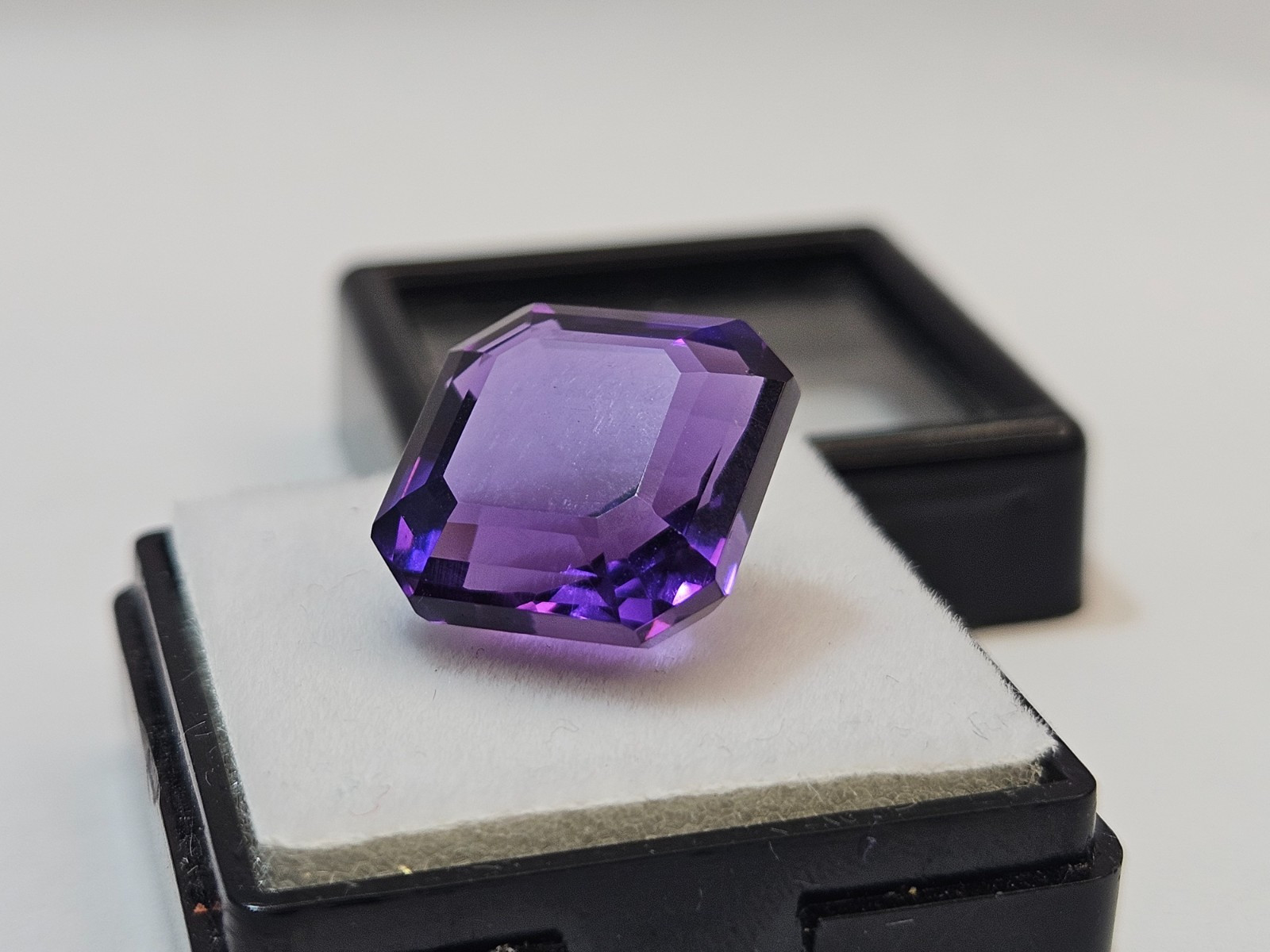 Asscher Cut 10+ Ct Purple Colour Amethyst Natural Loose Gemstone For Ring Making