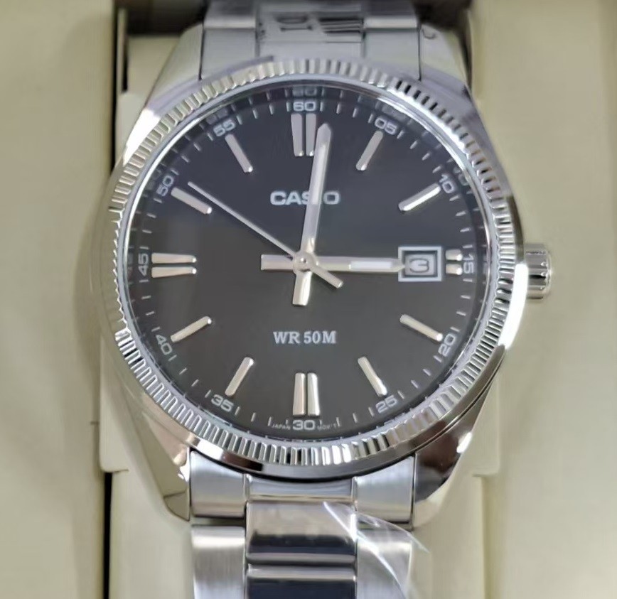 Casio UTP-1302PD-1A Stainless Steel Band 35 mm Dail Black Unisex Adults Watch
