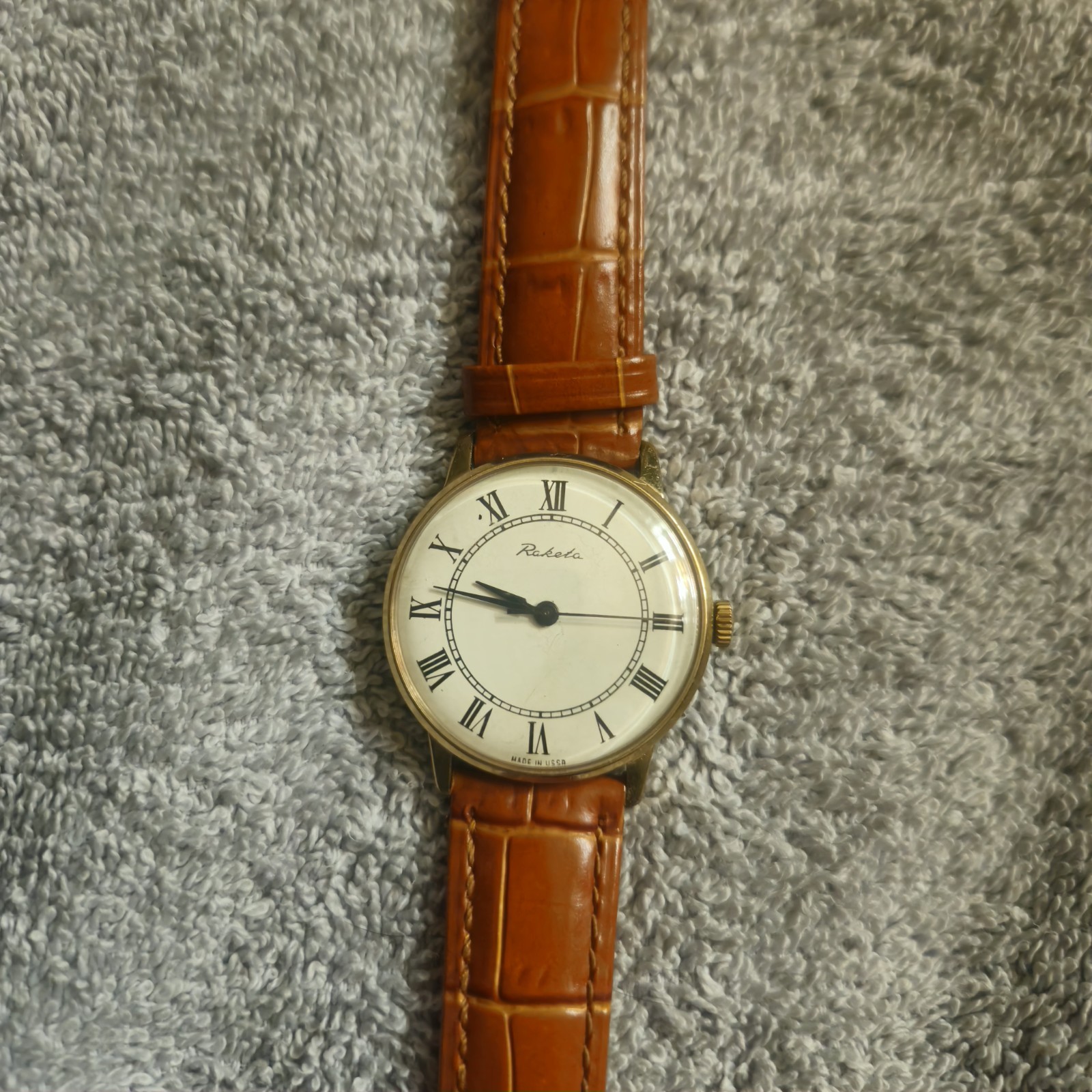 Vintage Raketa USSR Manual Wind Watch 34mm Gold Plated Case Brown Leather Strap