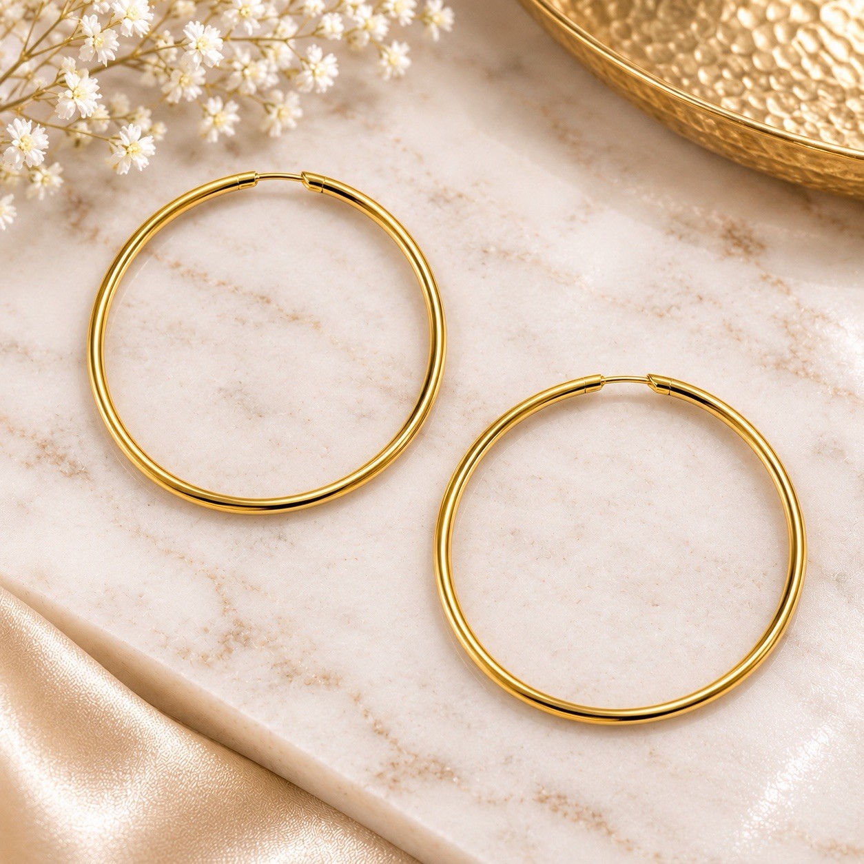 18K Gokd Filled Round Hoop Earrings No Stone Continuous Hoop Closure Lobe