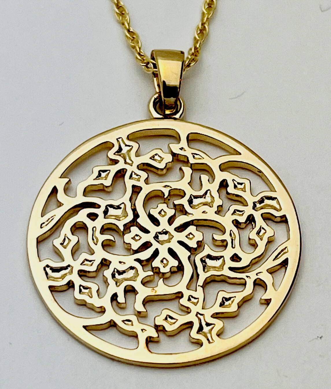 DaneCraft 24KT Gold Over 925 Sterling Silver 5.3 Gram Cutout Vine Necklace 18”