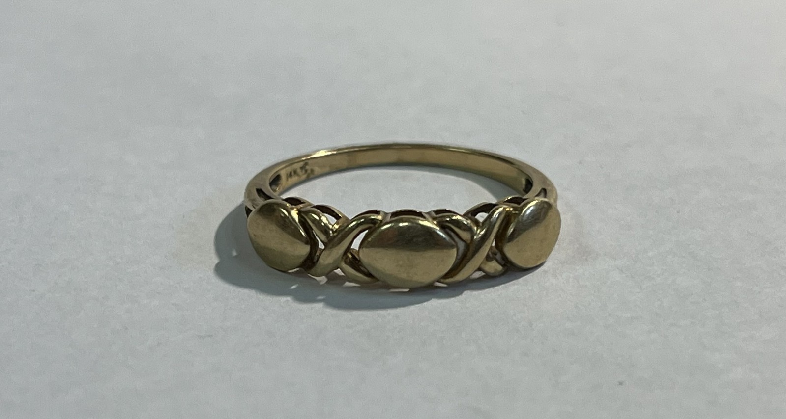 MA6 Ladies 14k Yellow Gold “XOXO” Hugs & Kisses Wedding Band – Size 7 – 2 Grams