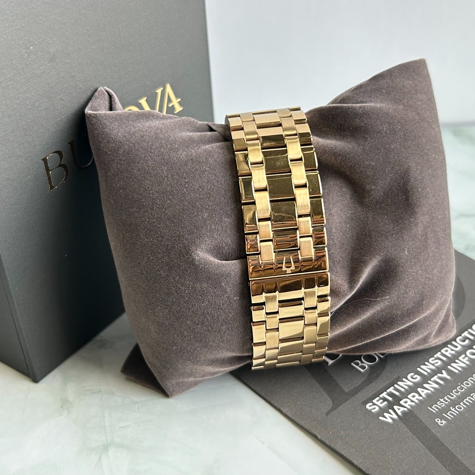 Bulova Classic 97D108 Diamond Black Dial Gold-Tone Bracelet Men’s Quartz Watch