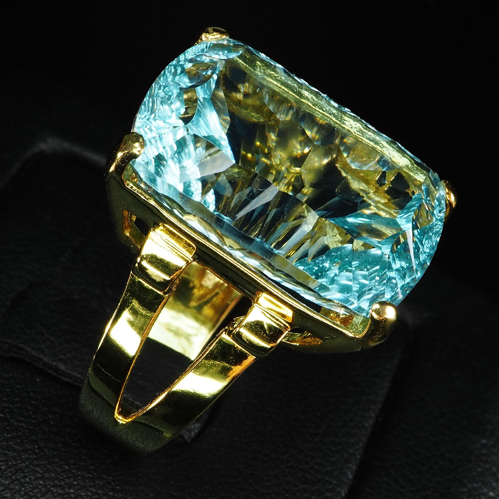 24K Gold 925 Sterling Silver Rings Pristine Sea Blue Aquamarine Concave 22.40Ct