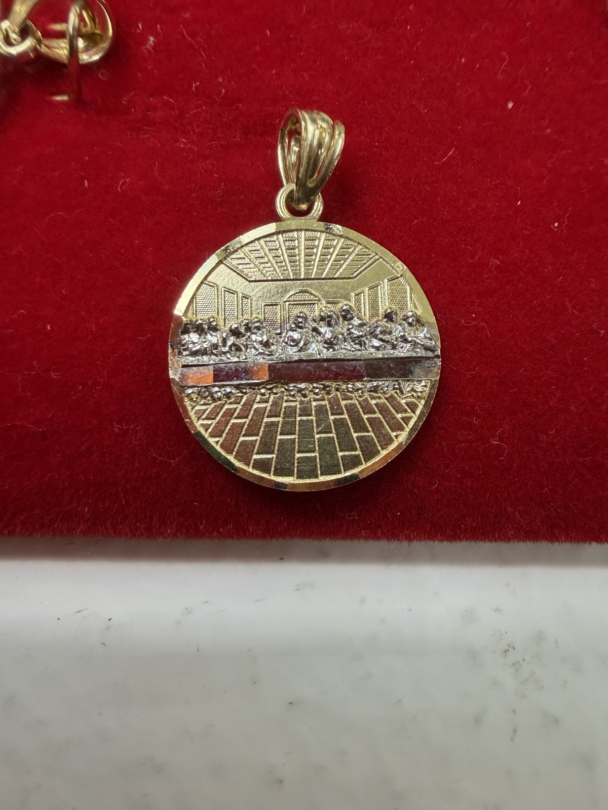 10k Gold Last Supper Pendant Two Toned Diamond Cut 1.11 Grams