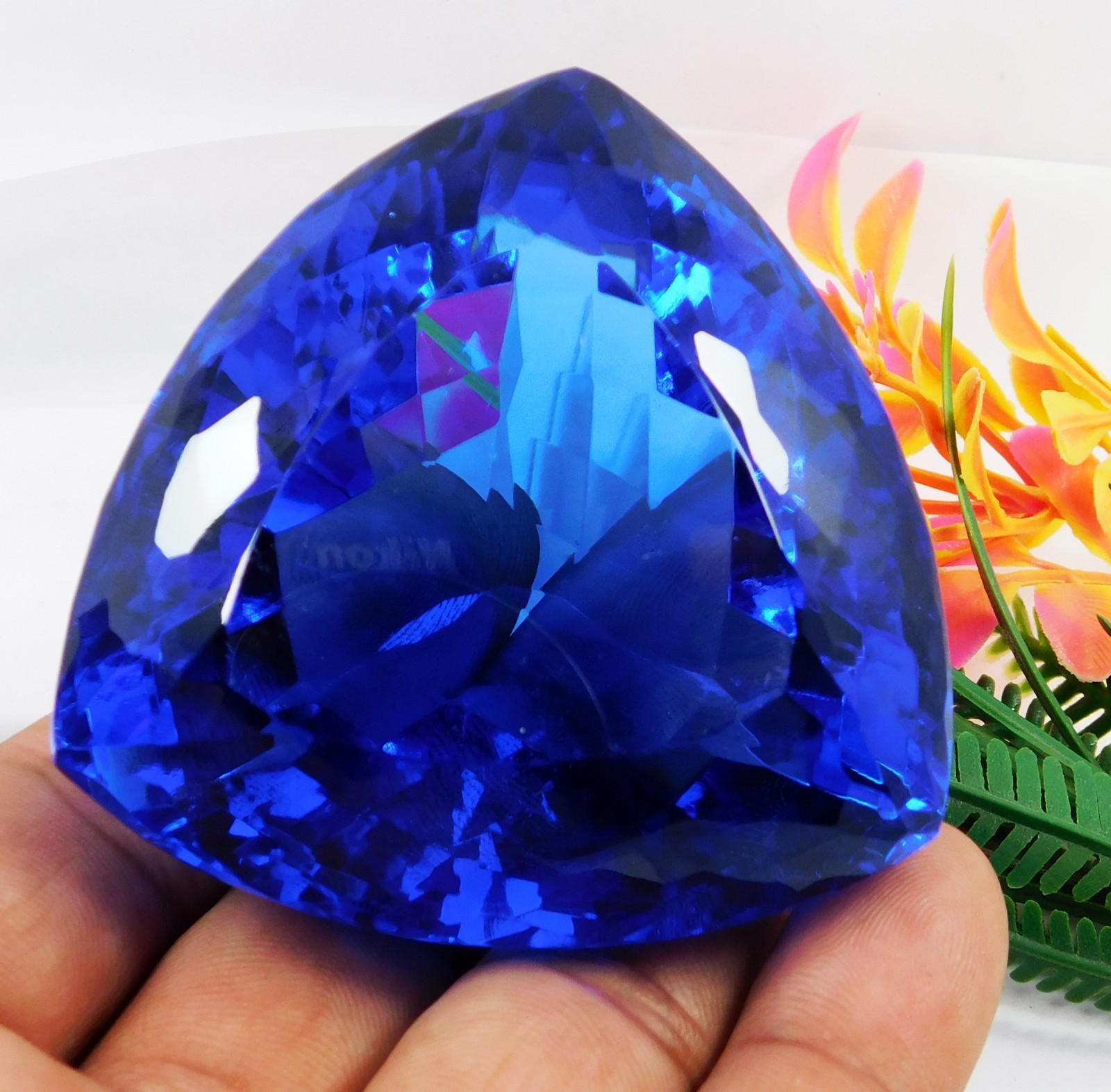1005 Ct Ultra Large Natural Blue Tanzania Of Tanzanite Trillion Cut Loose Gems