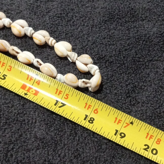 White Beige Natural Shell Oval Beaded Strand Necklace 18 in No Clasp Beach/Ocean