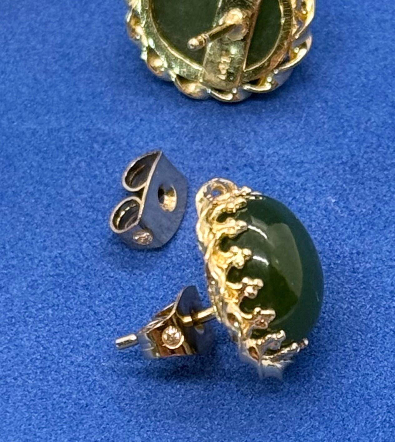 Vtg Stud Green Cabochons Earrings set in 14K Gold Intricate Twisted Prong Set…