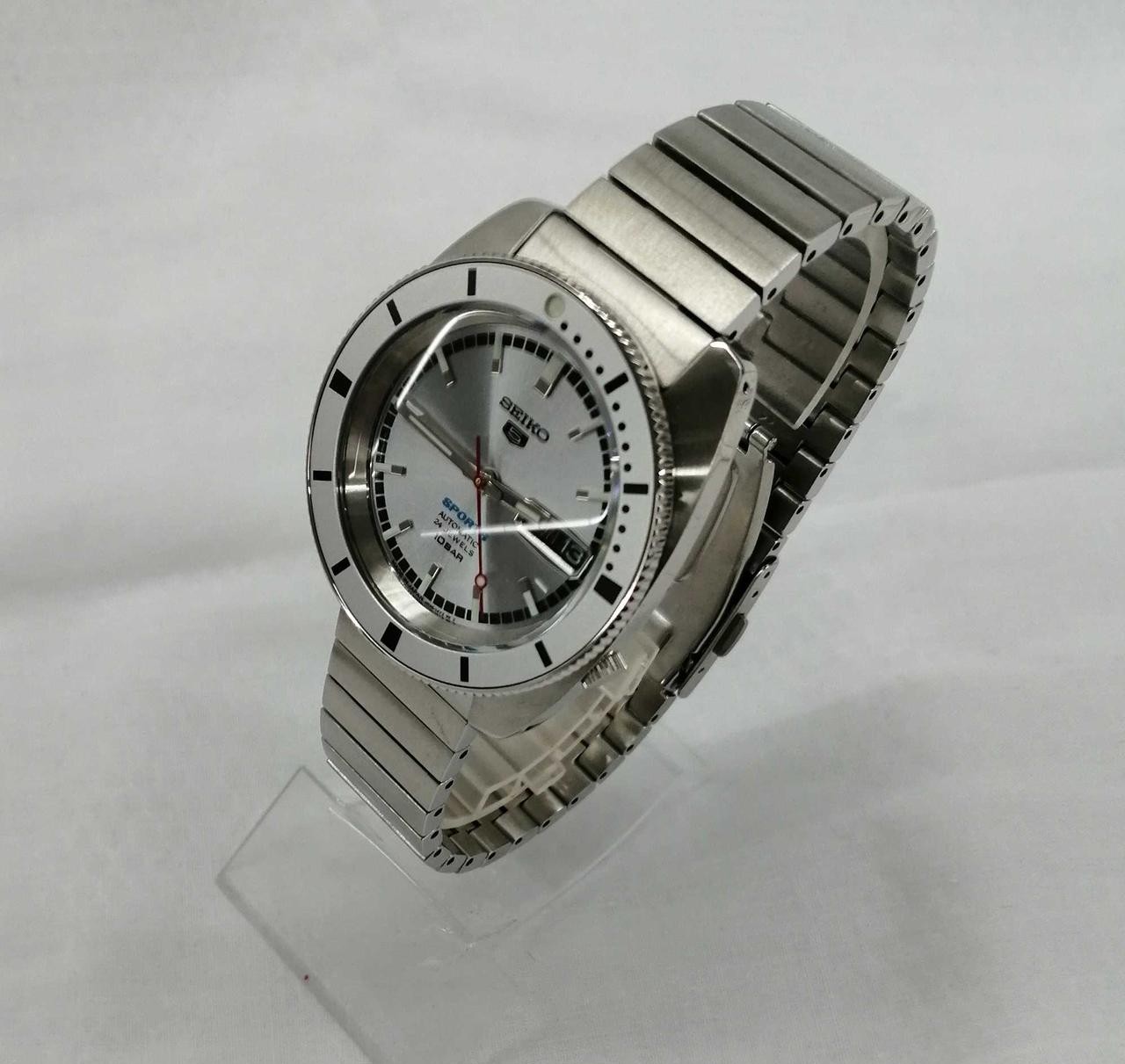 SEIKO Automatic Wristwatch Model 4R36 16CO