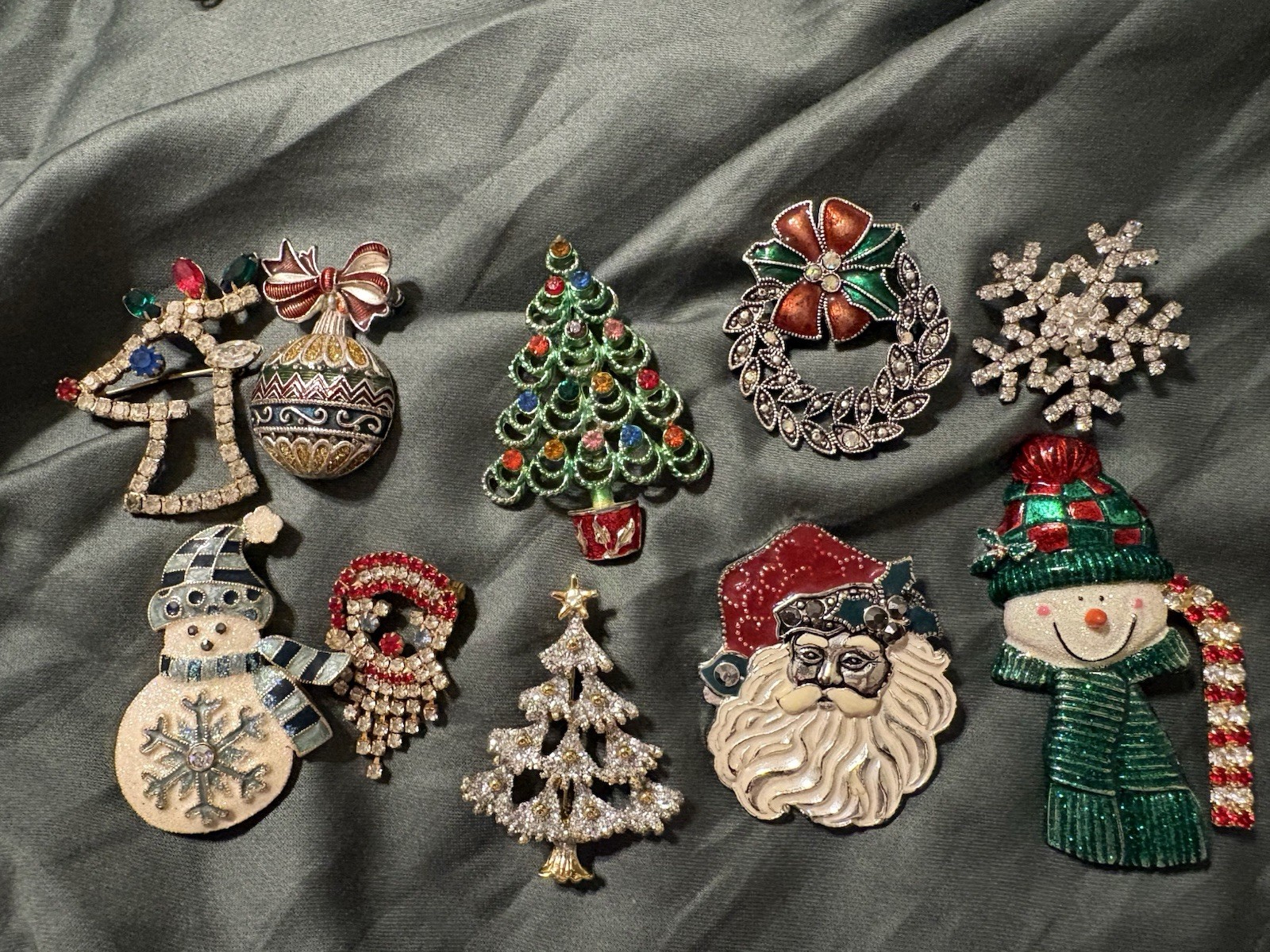 Holiday Pins