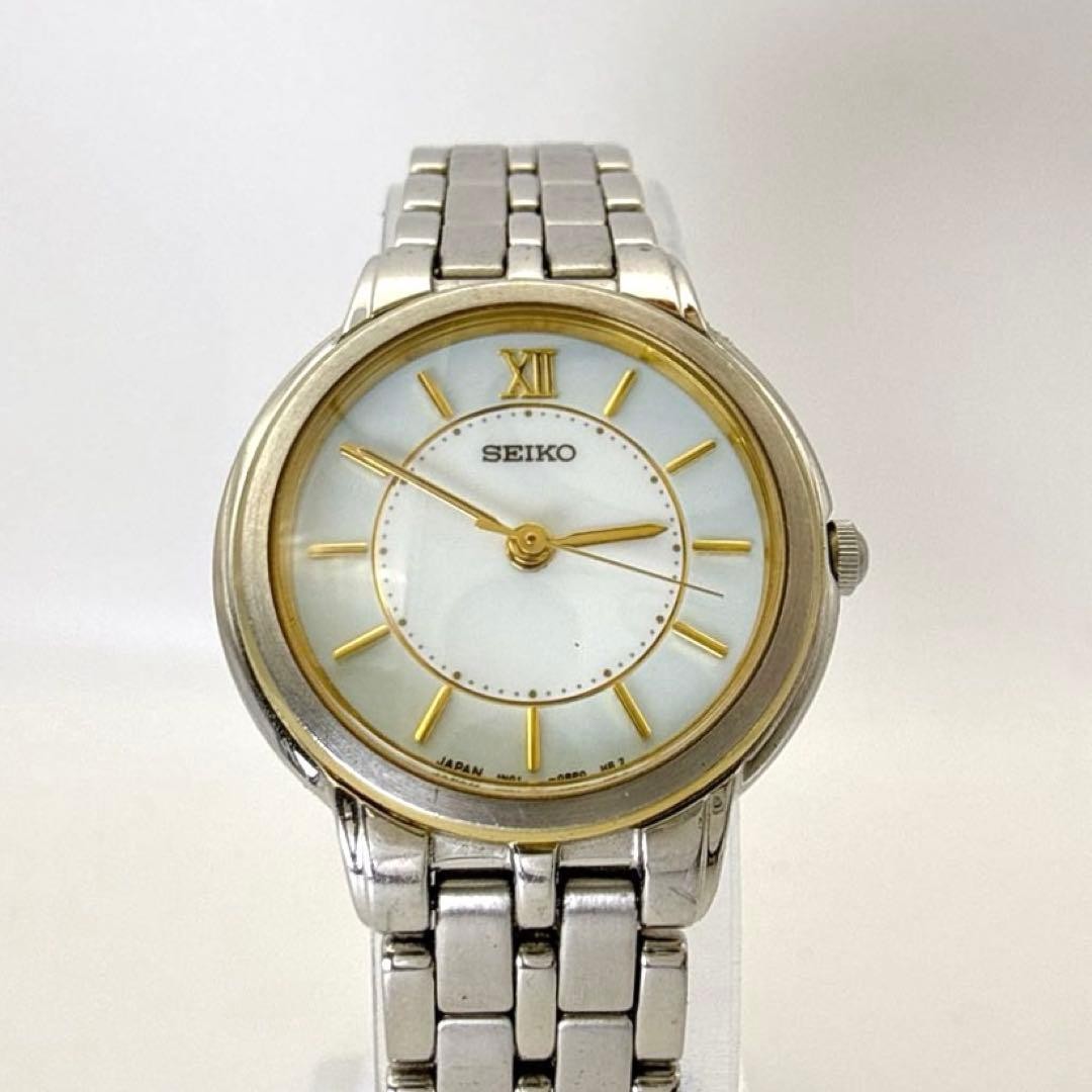 Working condition Seiko ladies’ watch, light blue dial, two-tone silver.