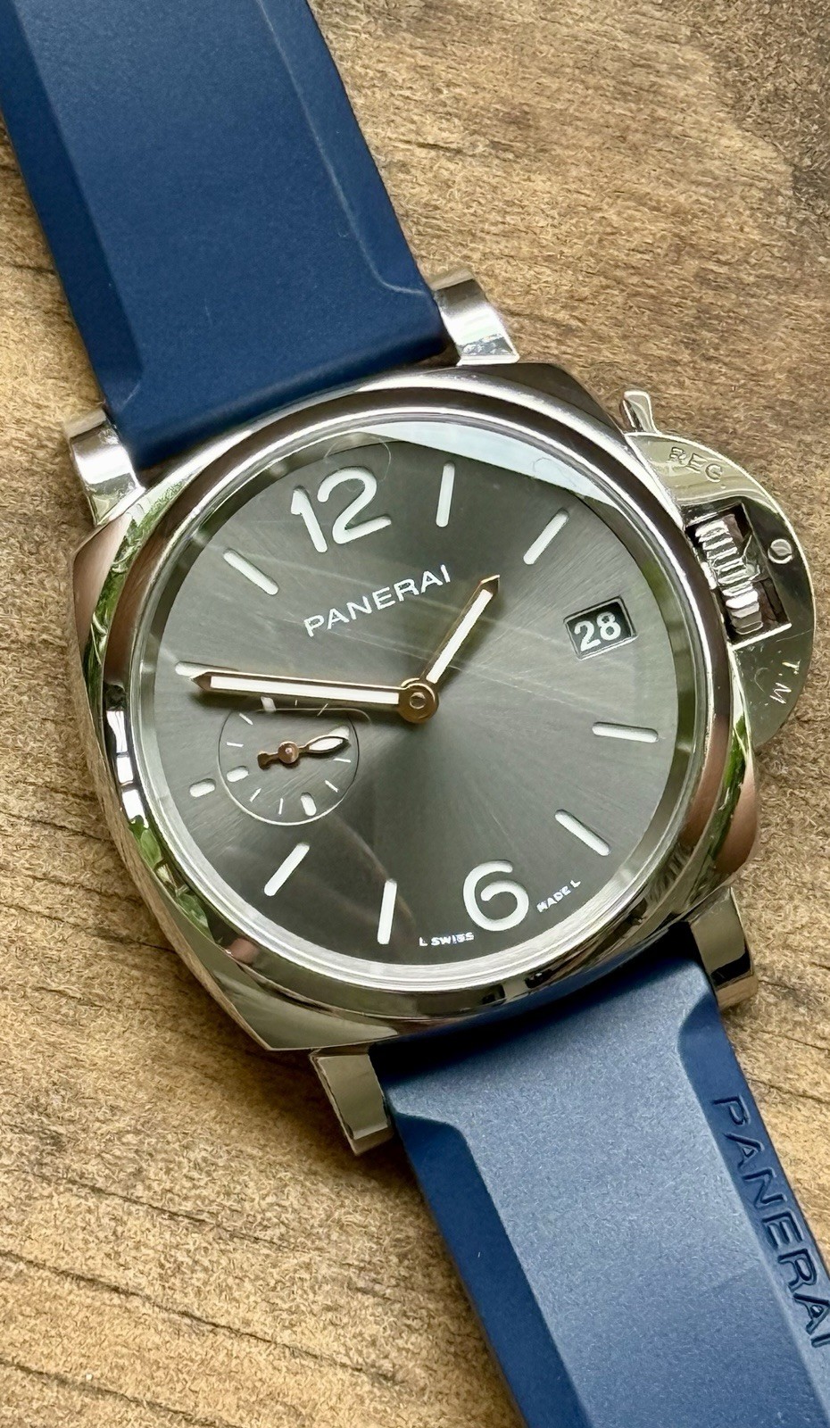 2023 Panerai Luminor Due Automatic Grey 1247 PAM01247 38mm Watch Full Set Straps