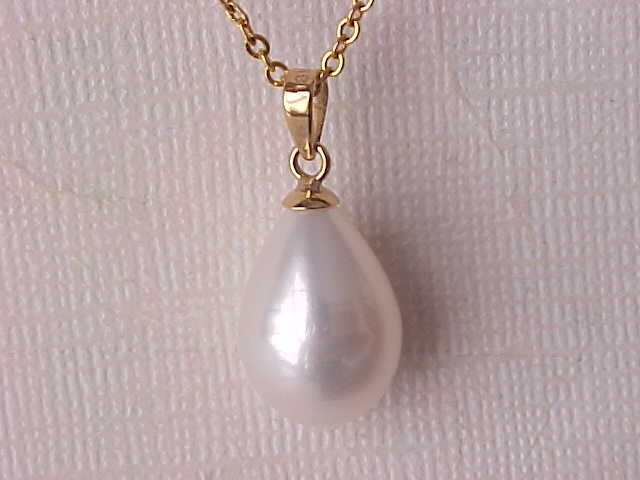 11.5MM X 17MM GENUINE WHITE PEARL PENDANT SOLID 18K YELLOW GOLD