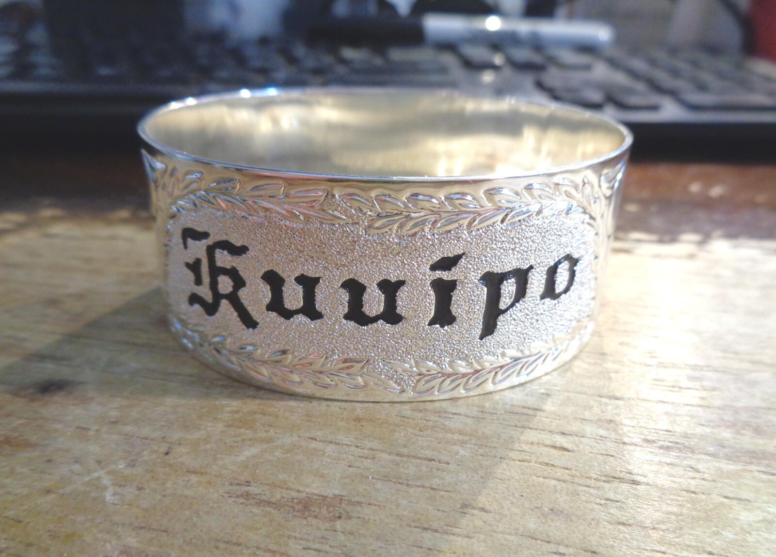 28MM 925 STER SILVER-FILLED COPPER HAWAIIAN KUUIPO SWEETHEART QUEEN EMMA BANGLE
