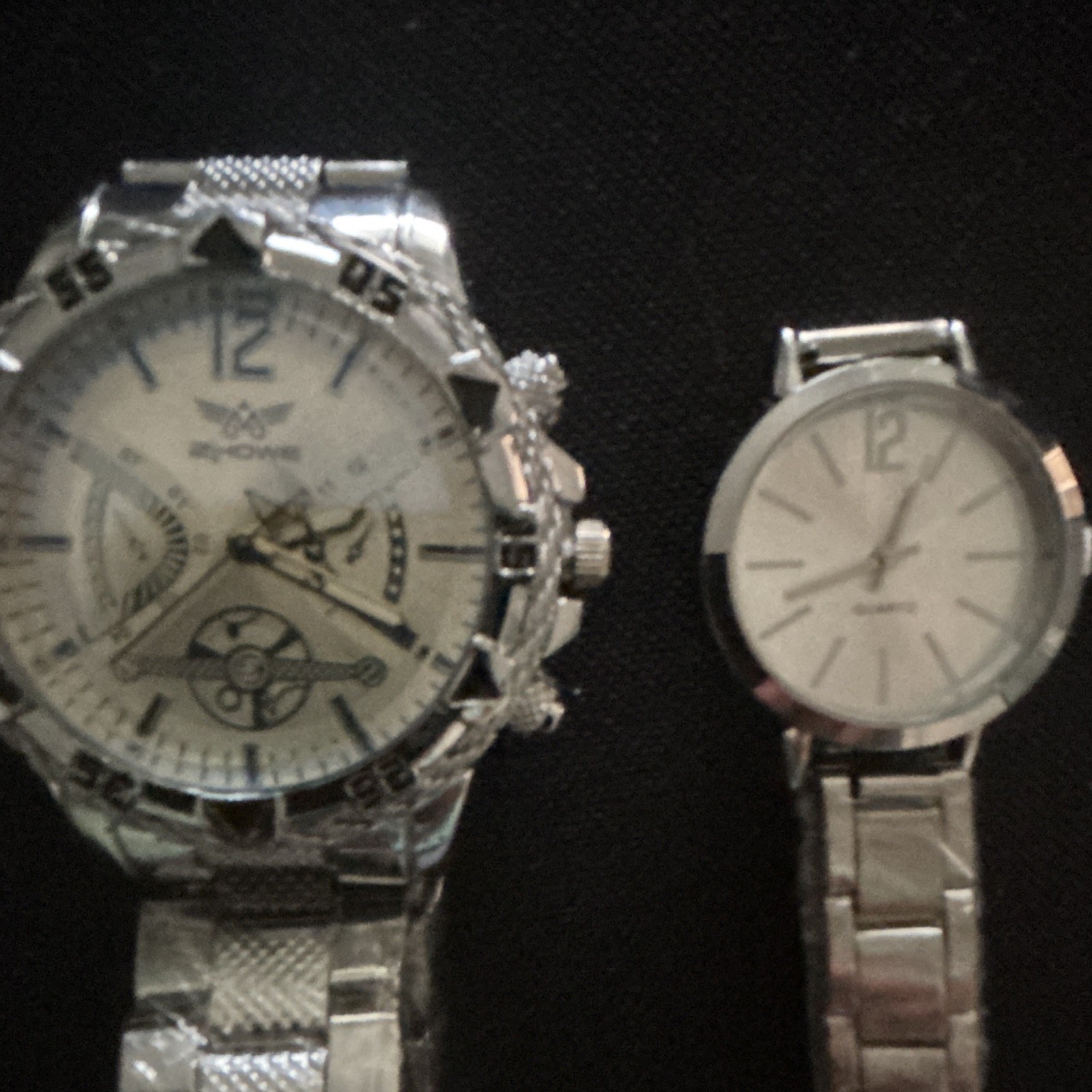 Lot of 2 Analog Wristwatches White Dial Silver Stainless Steel Bracelet 12H