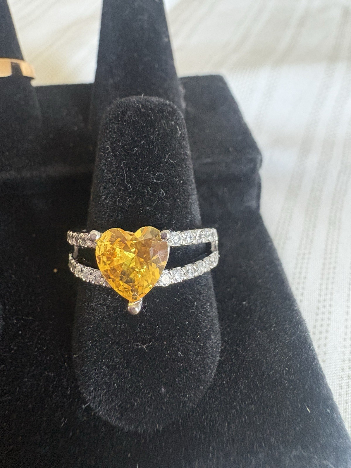 Titanium Heart-Cut Yellow Stone Prong Set Split Shank Ring Size 7 adjustable ￼