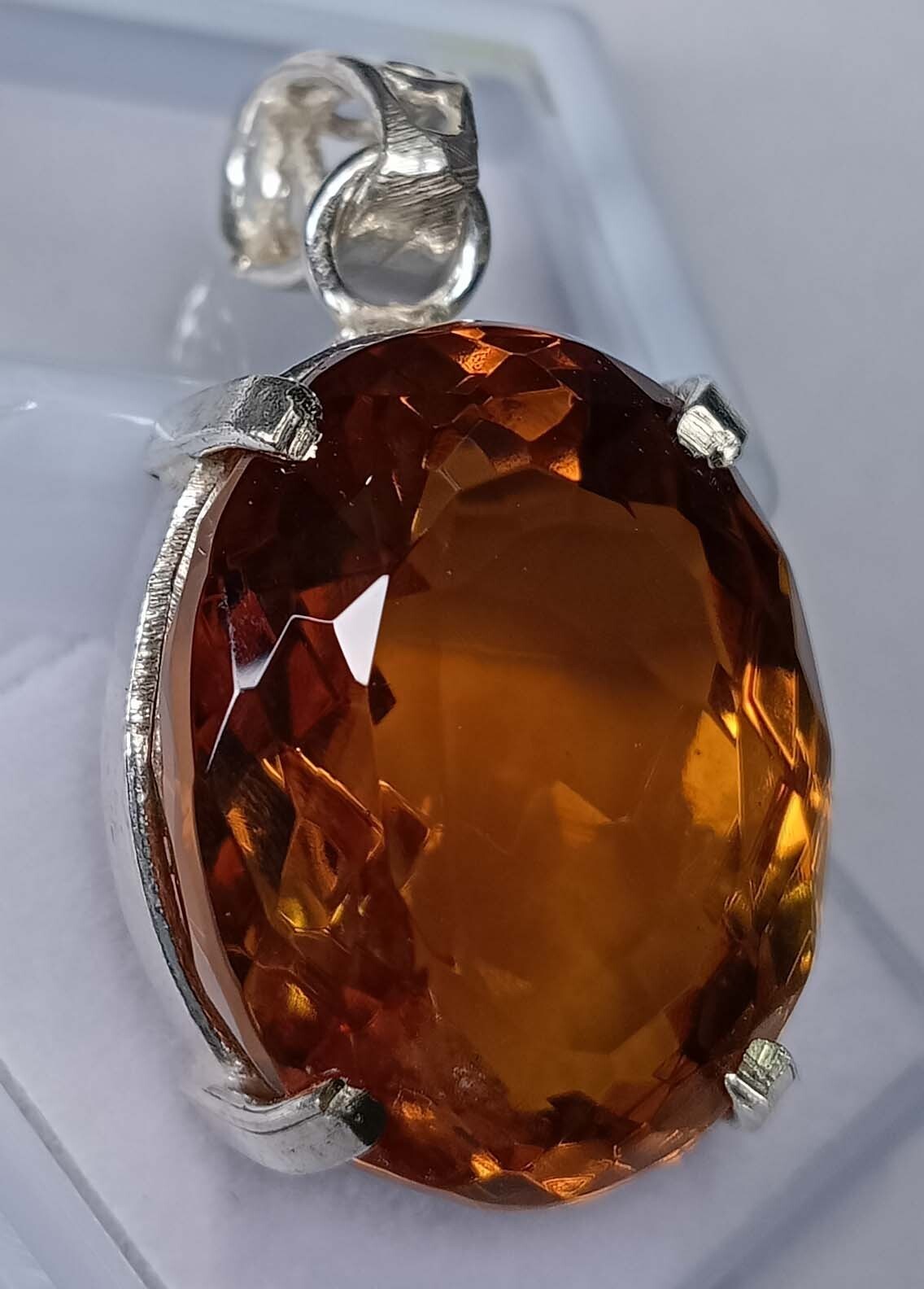 Alexandrite Colour Change Oval Cut Pendant 62.35 Ct Natural Gemstone Certified
