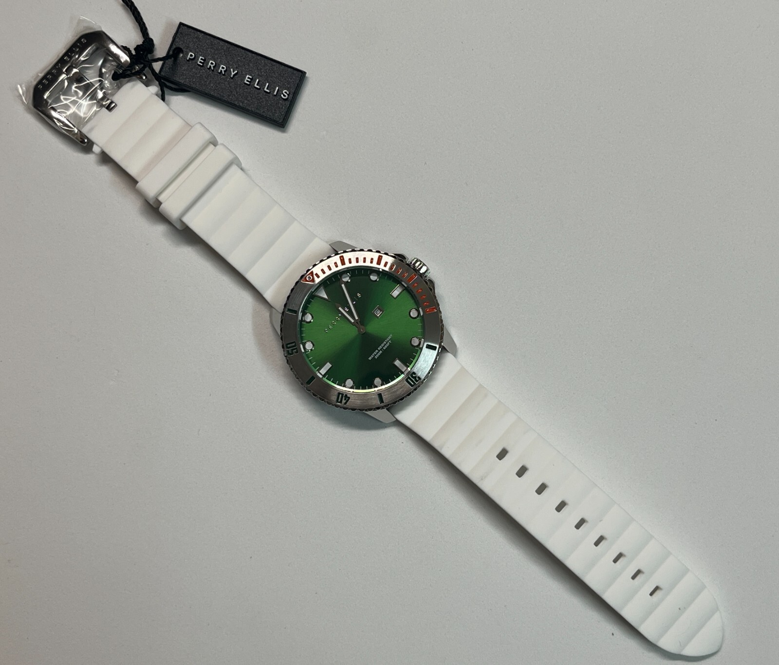 Perry Ellis 46mm Deep Diver Men’s Watch 200M WR Green Silver PEW02003-03 20ATM