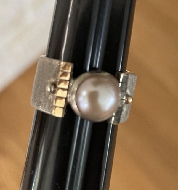 Vtg Silpada 925 Sterling Silver w/ Pearl Ring sz 7.5-8 Wide Band retired