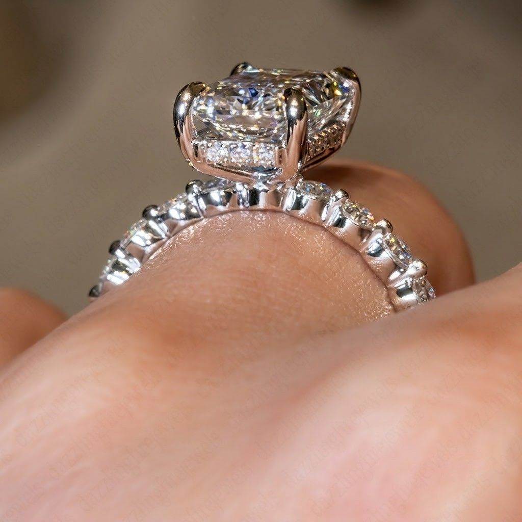 IGI 2.0Ct Radiant Cut E VVS2 Lab Grown Diamond Engagement Ring in 14K White Gold