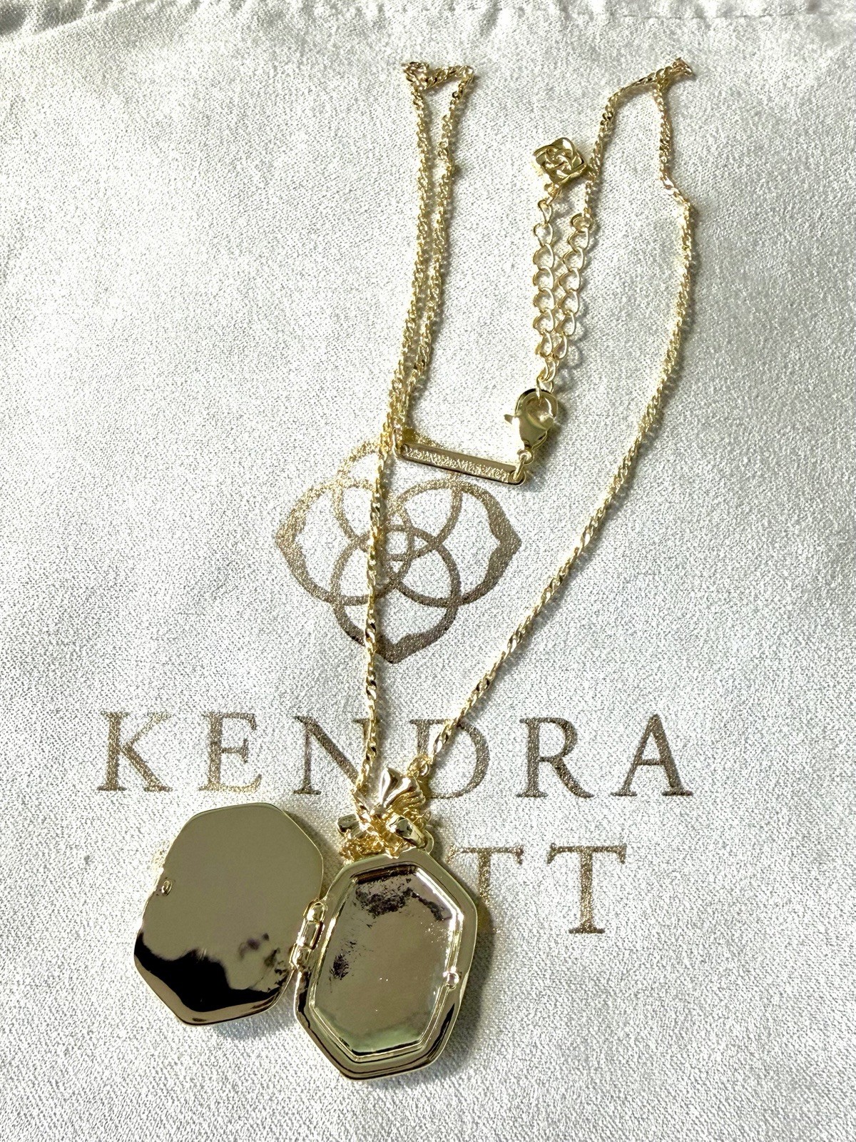🌹Kendra Scott x LoveShackFancy Daphne Gold Locket Necklace Pink Mint Rosa Beaux