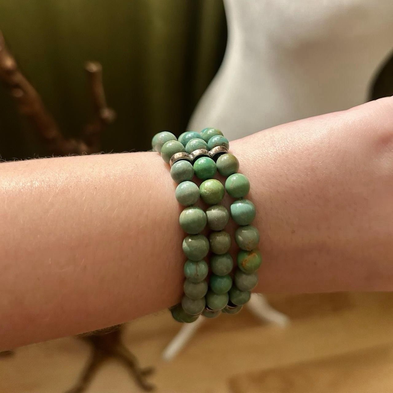 Green Turquoise Round Stone Bead Wrap Bracelet Multi-Strand Stretch Silver Tone