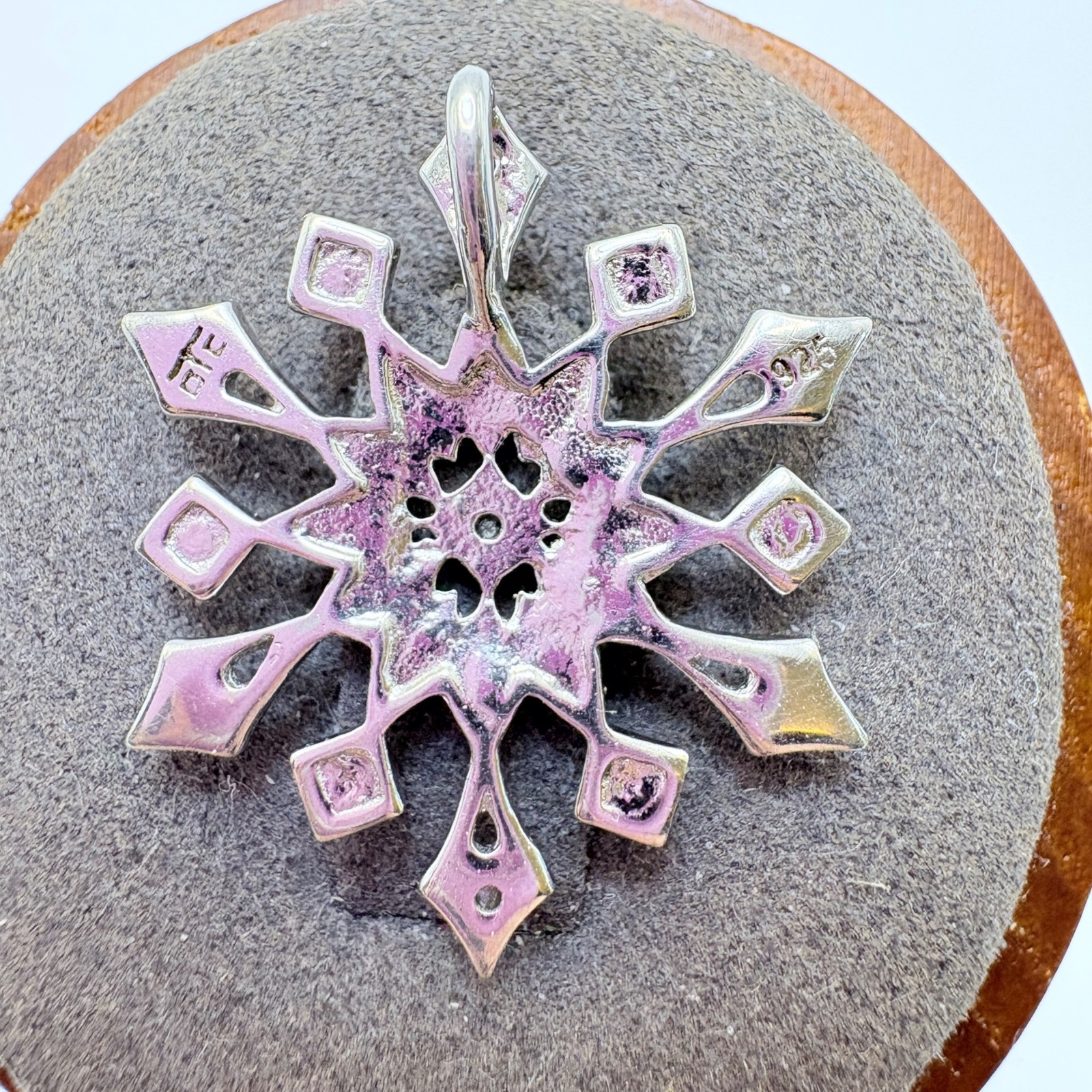 Illusion Stone Snowflake Pendant Sterling Silver 925 Size 0.75″ Length