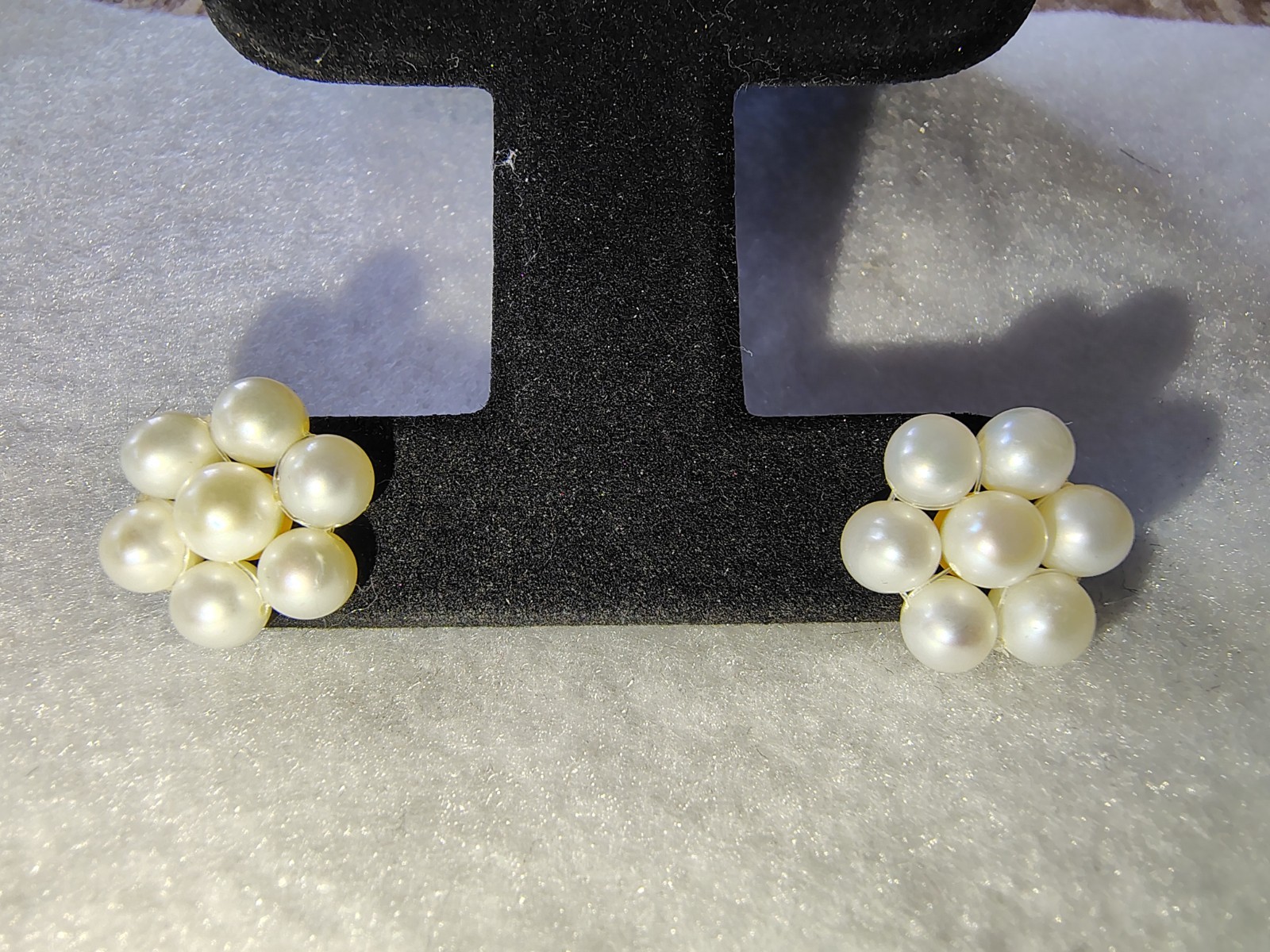 Ladies Freshwater Pearl Cluster Stud Earrings 14k Yellow Gold Post 5.5mm 5/8″